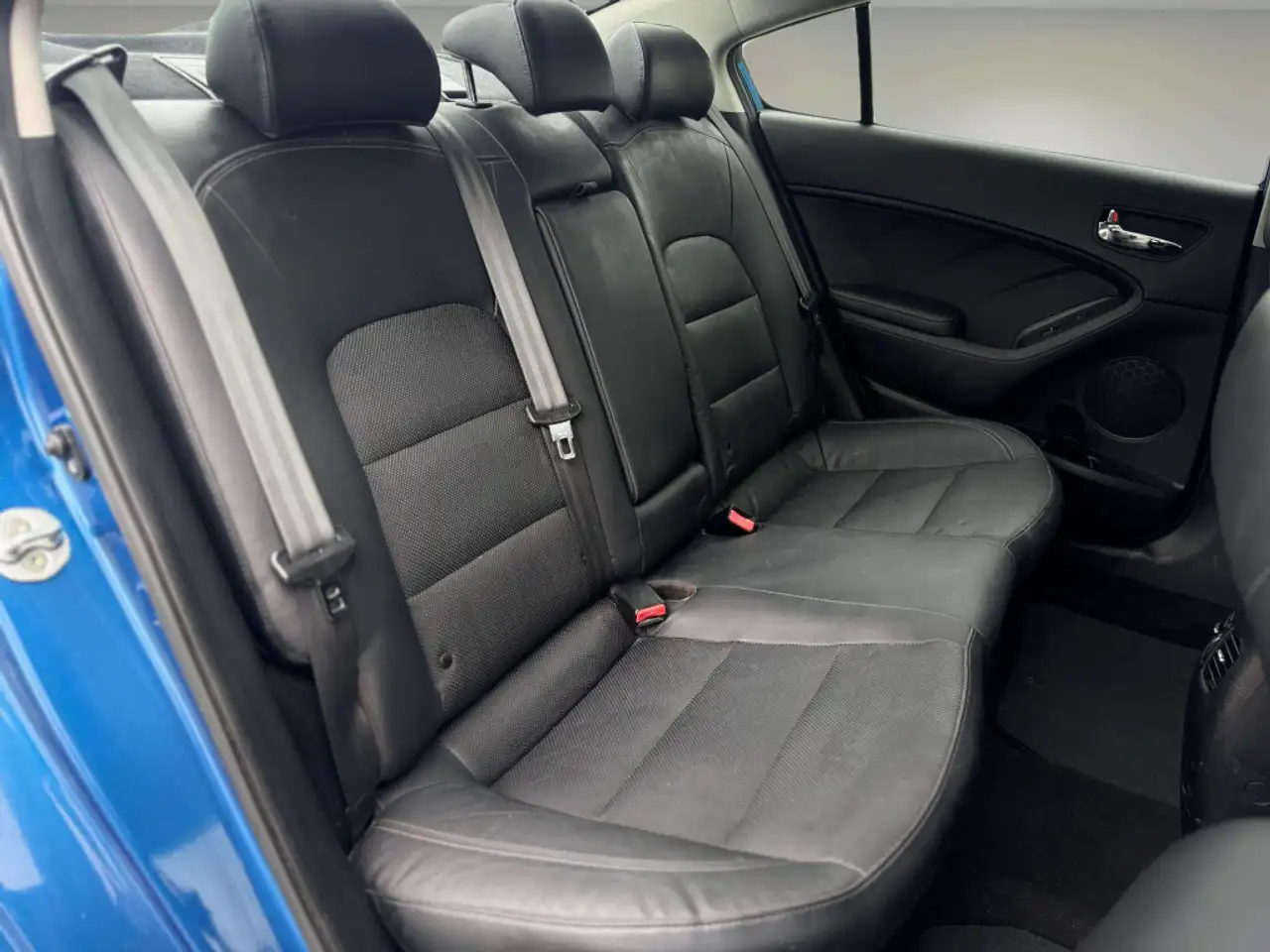 Kia Forte снимка Kia Forte