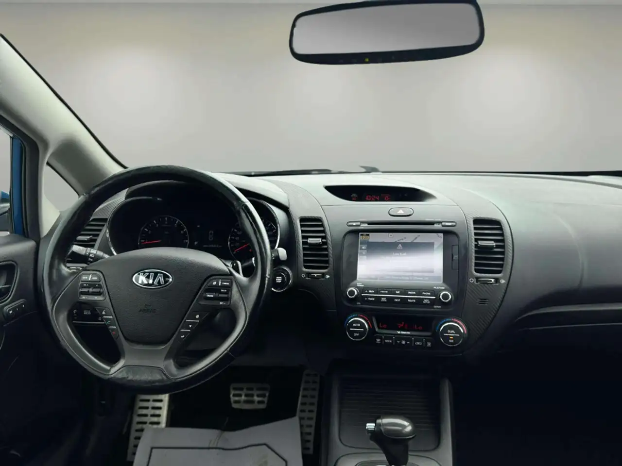 Kia Forte снимка Kia Forte