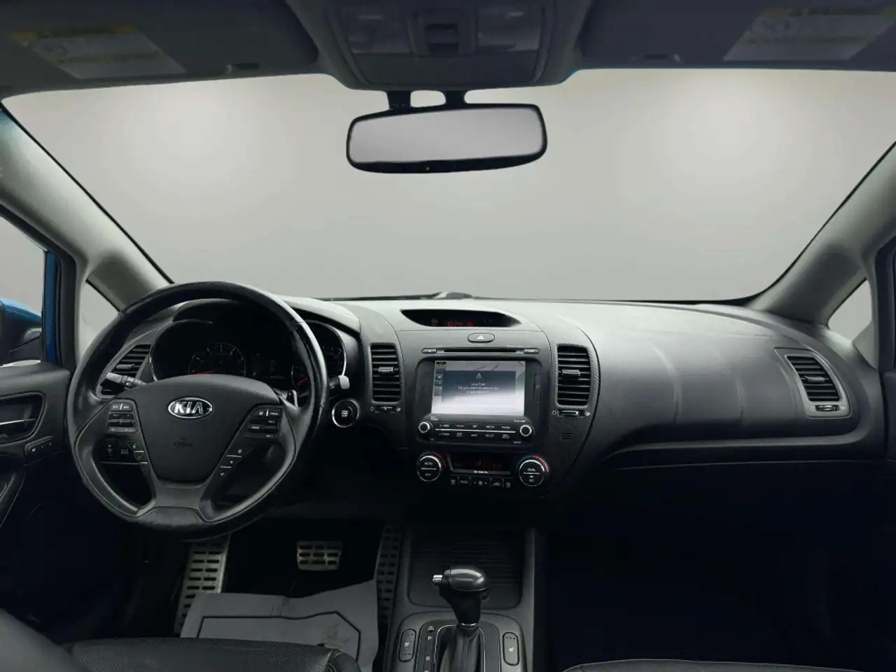 Kia Forte снимка Kia Forte