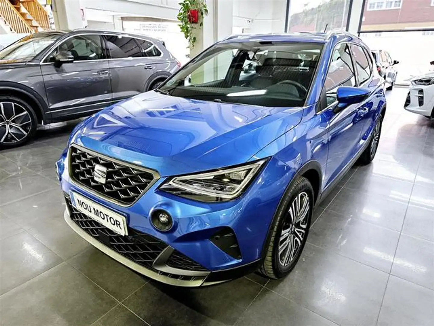 SEAT Arona 1.0 TSI S&S FR XM 110 Azul - 1