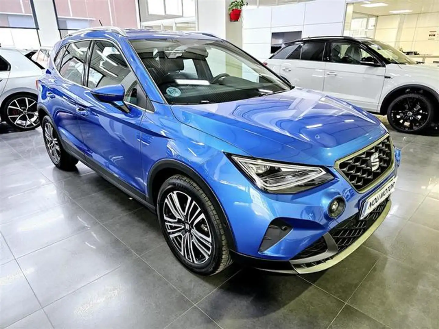 SEAT Arona 1.0 TSI S&S FR XM 110 Azul - 2