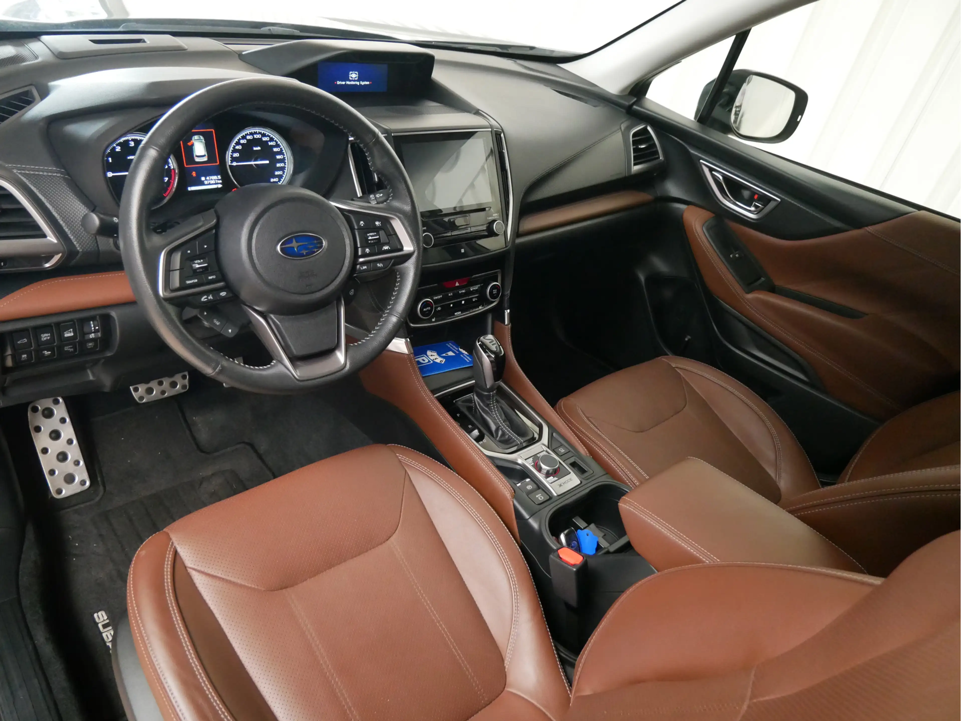 Subaru Forester 2.0i e-BOXER Premium — photo 12