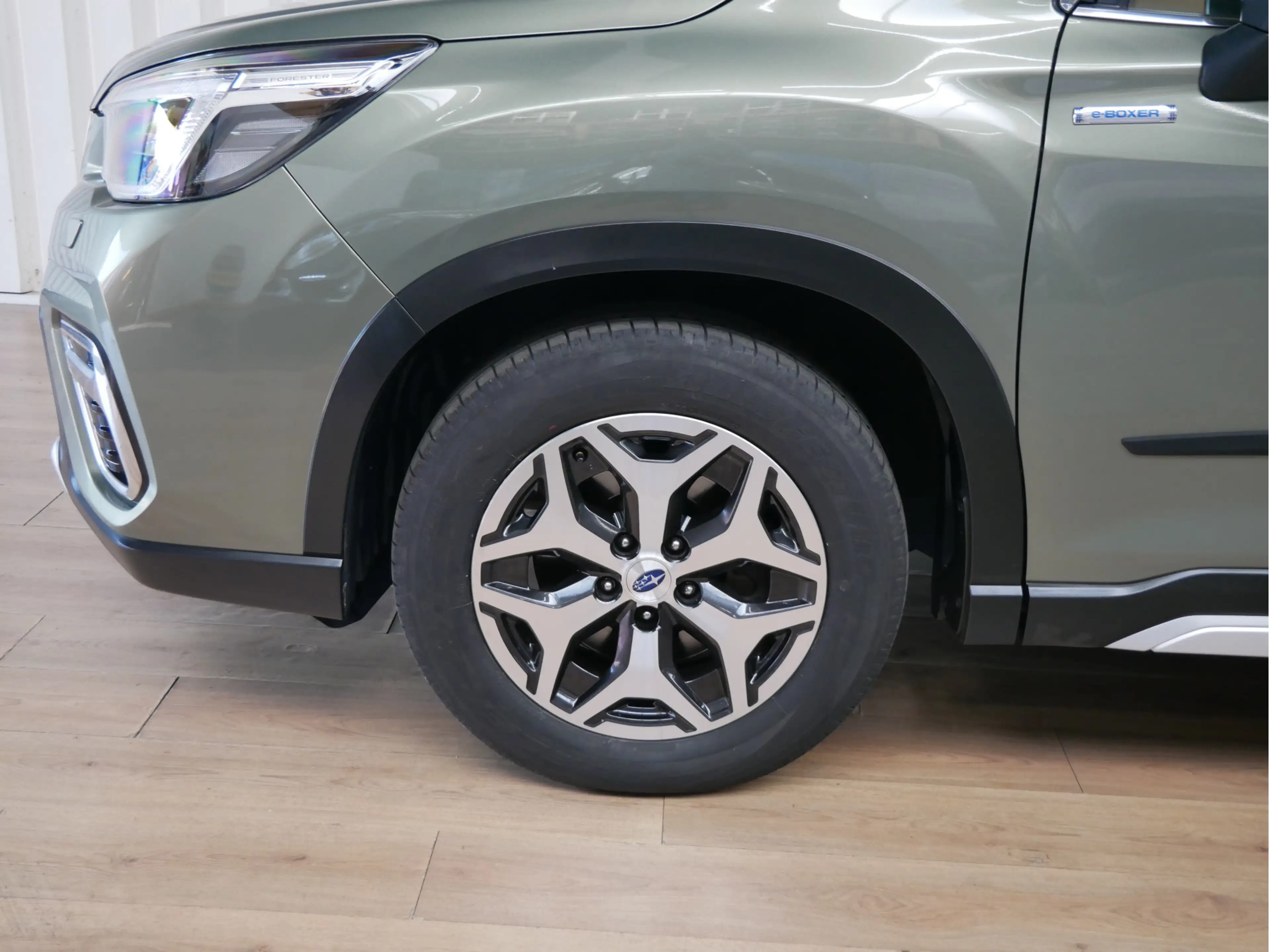 Subaru Forester 2.0i e-BOXER Premium — photo 8