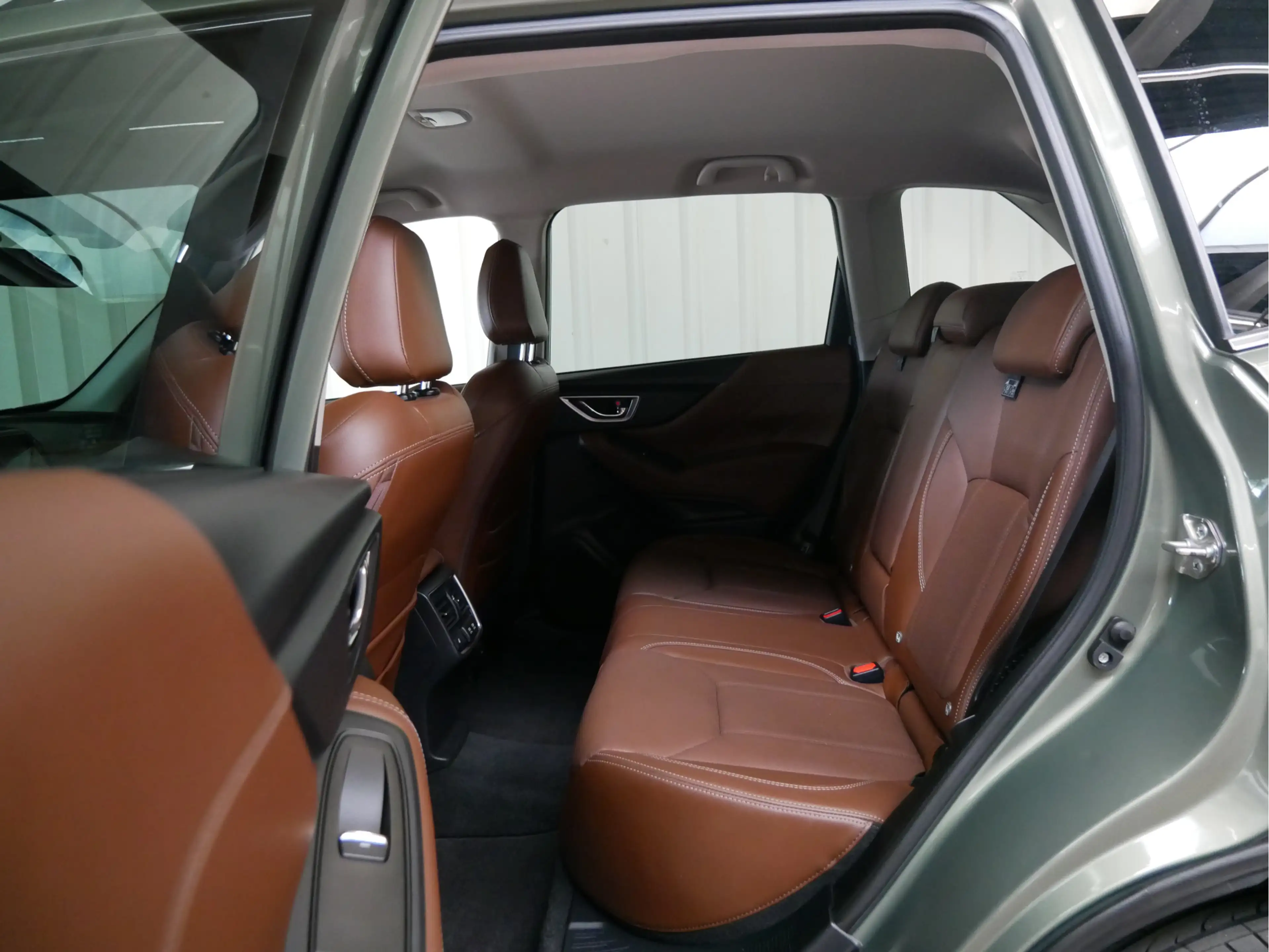 Subaru Forester 2.0i e-BOXER Premium — photo 14