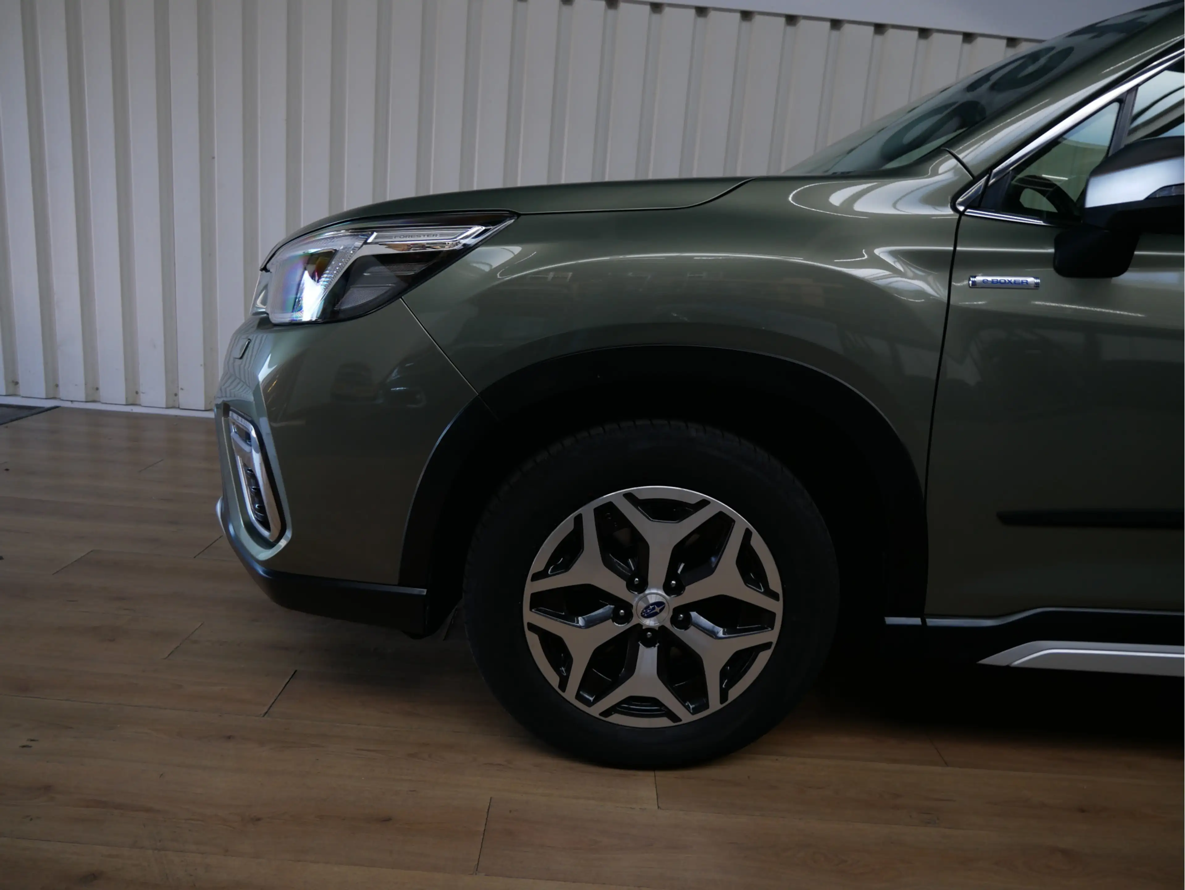 Subaru Forester 2.0i e-BOXER Premium — photo 16