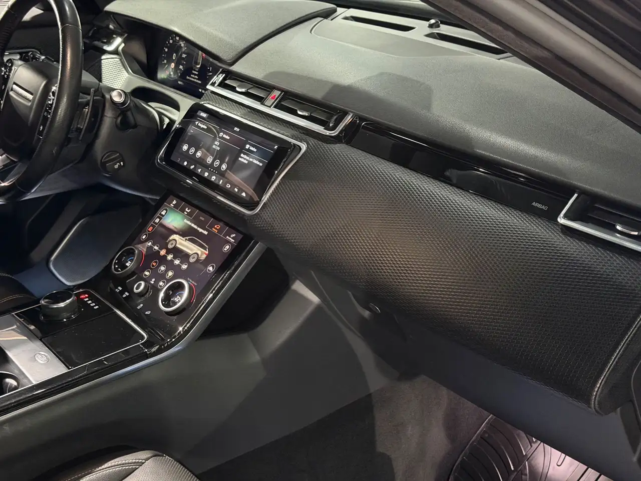 Land Rover Range Rover Velar 3.0 d / LUFT / R DYNAMIK / PANO / VOLL Bild 15