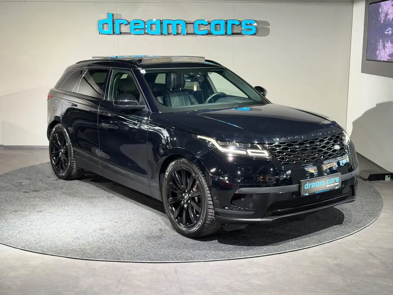 Land Rover Range Rover Velar 3.0 d / LUFT / R DYNAMIK / PANO / VOLL Bild 8