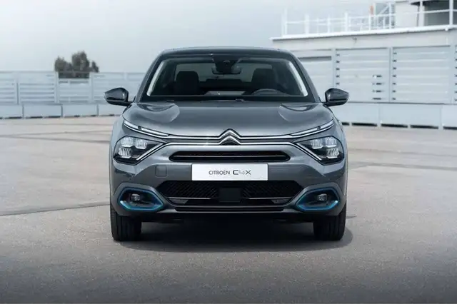 Citroen C4 X Elektr. 136 PK | Shine | Camera | Navi | Airco ...