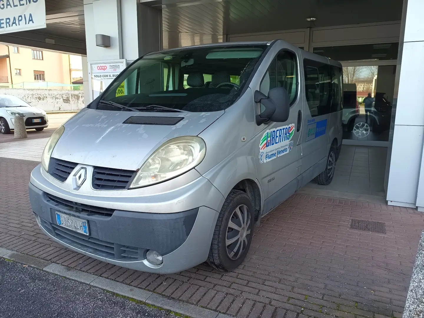 Renault Trafic 9 POSTI - 1
