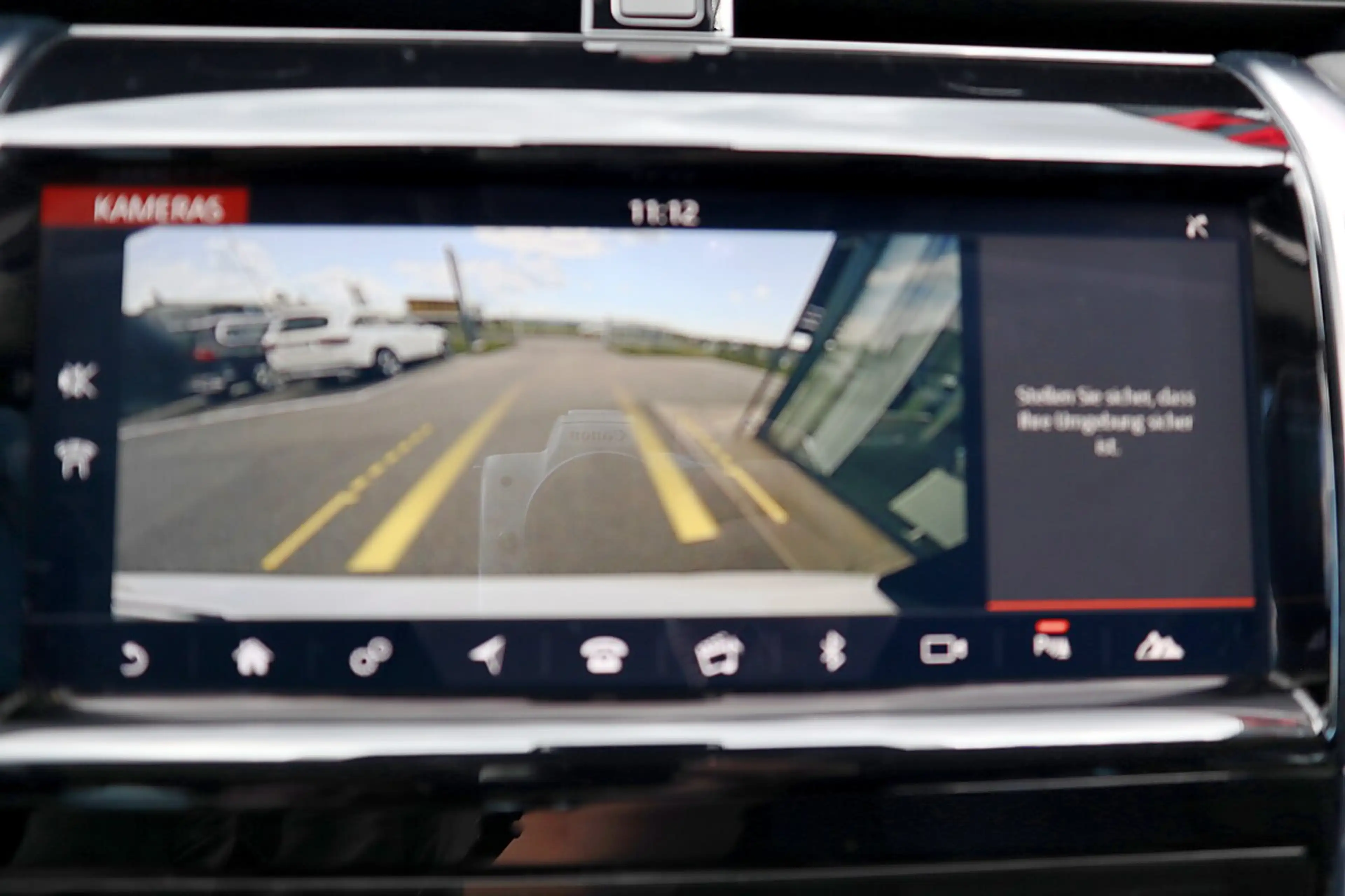 Land Rover Discovery Sport D150 4WD Aut. SE *Leder*Navigation*LED* — photo 14