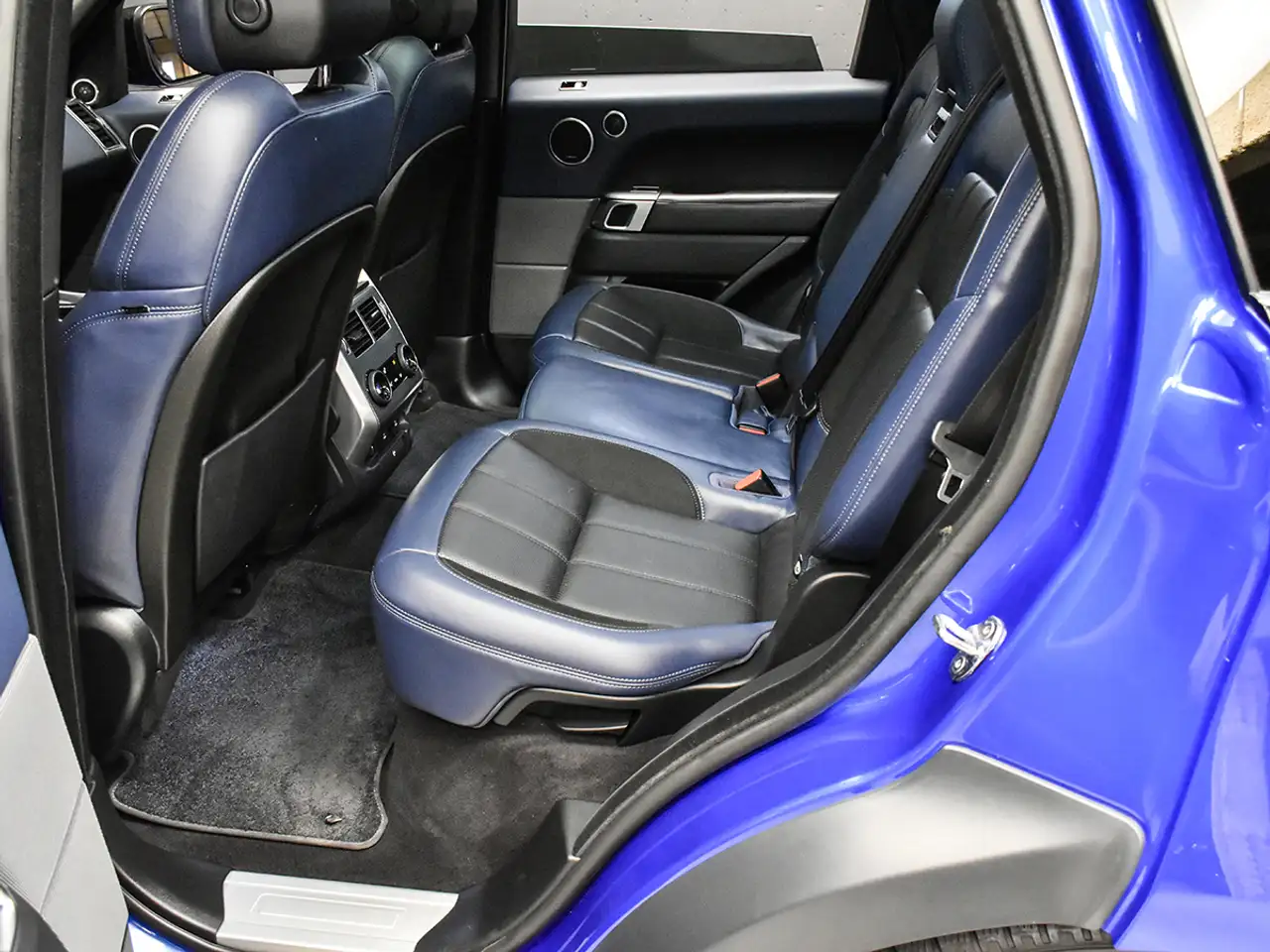 Land Rover Range Rover Sport снимка Land Rover Range Rover Sport