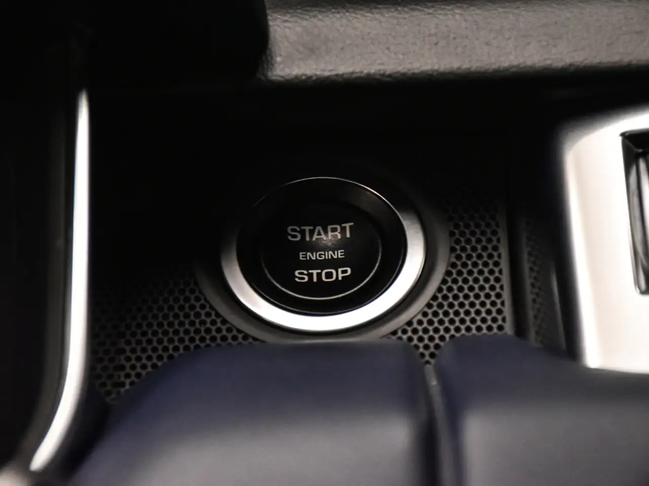 Land Rover Range Rover Sport снимка Land Rover Range Rover Sport