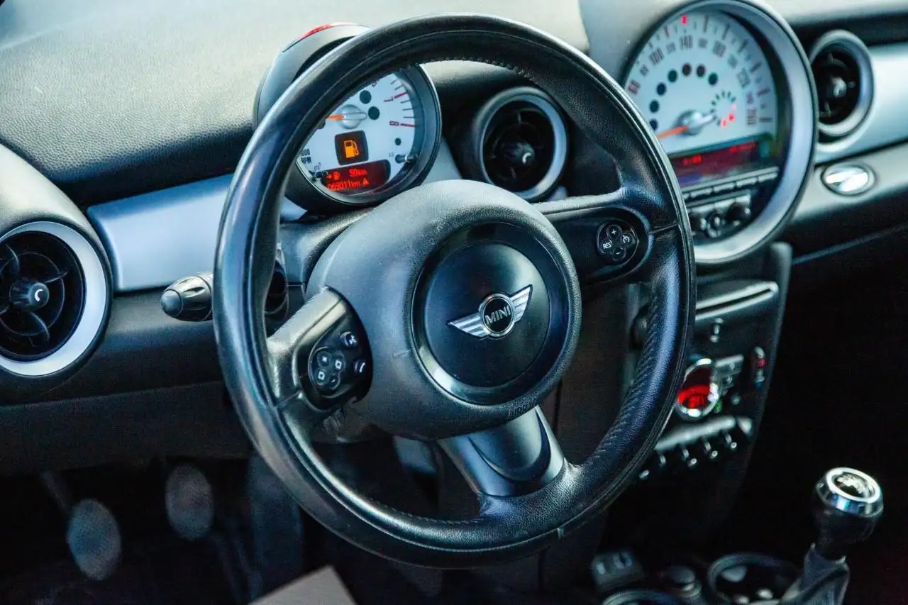 MINI Cooper Clubman снимка MINI Cooper Clubman