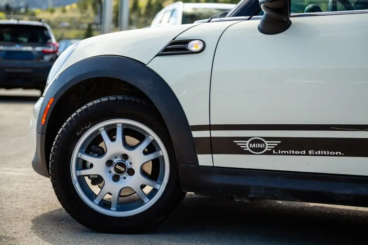 MINI Cooper Clubman снимка MINI Cooper Clubman