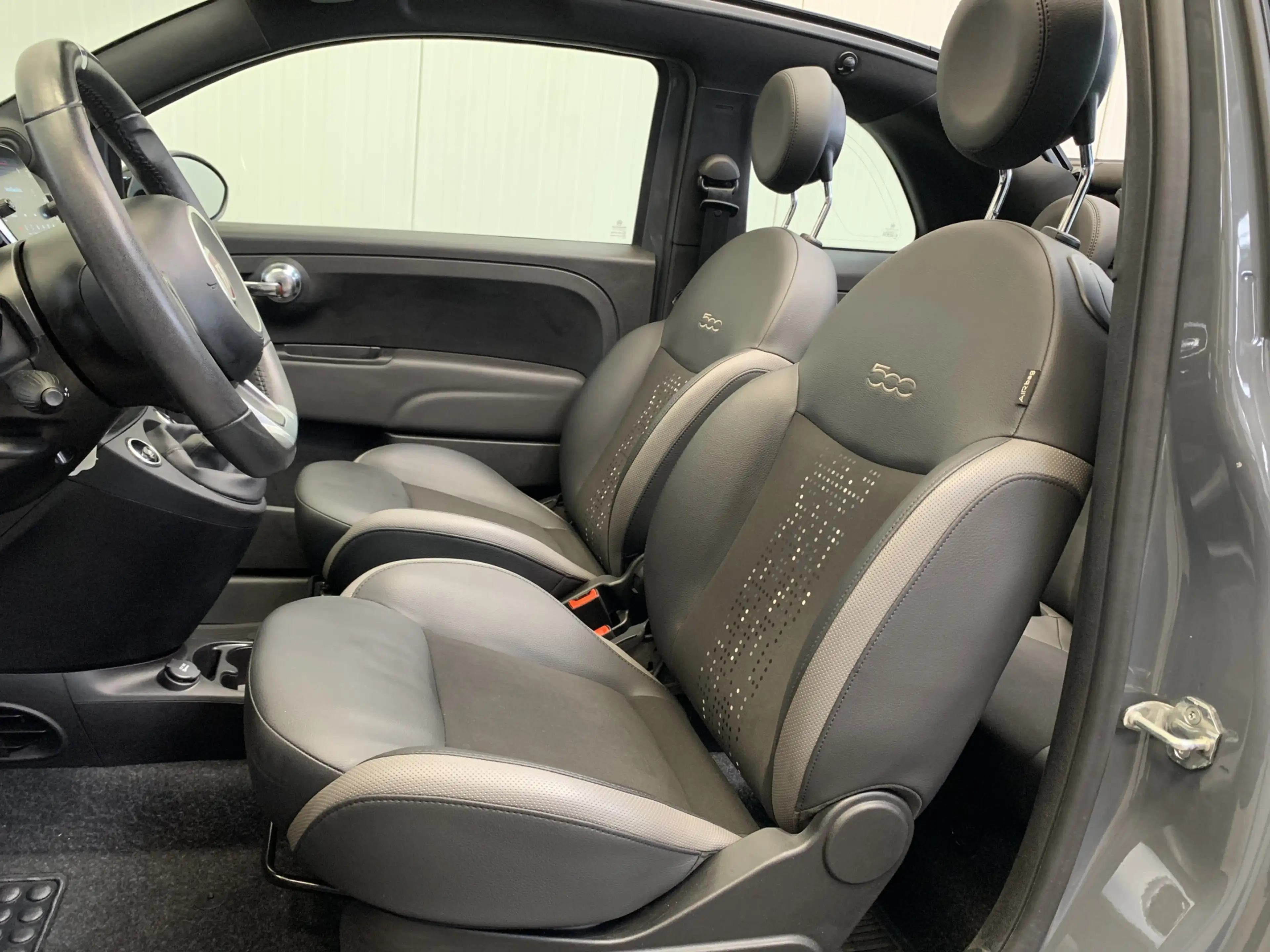 Fiat 500C 1.0 Hybrid Sport Cabriolet AIRCO-LEDER-NAVI by CAR — photo 36