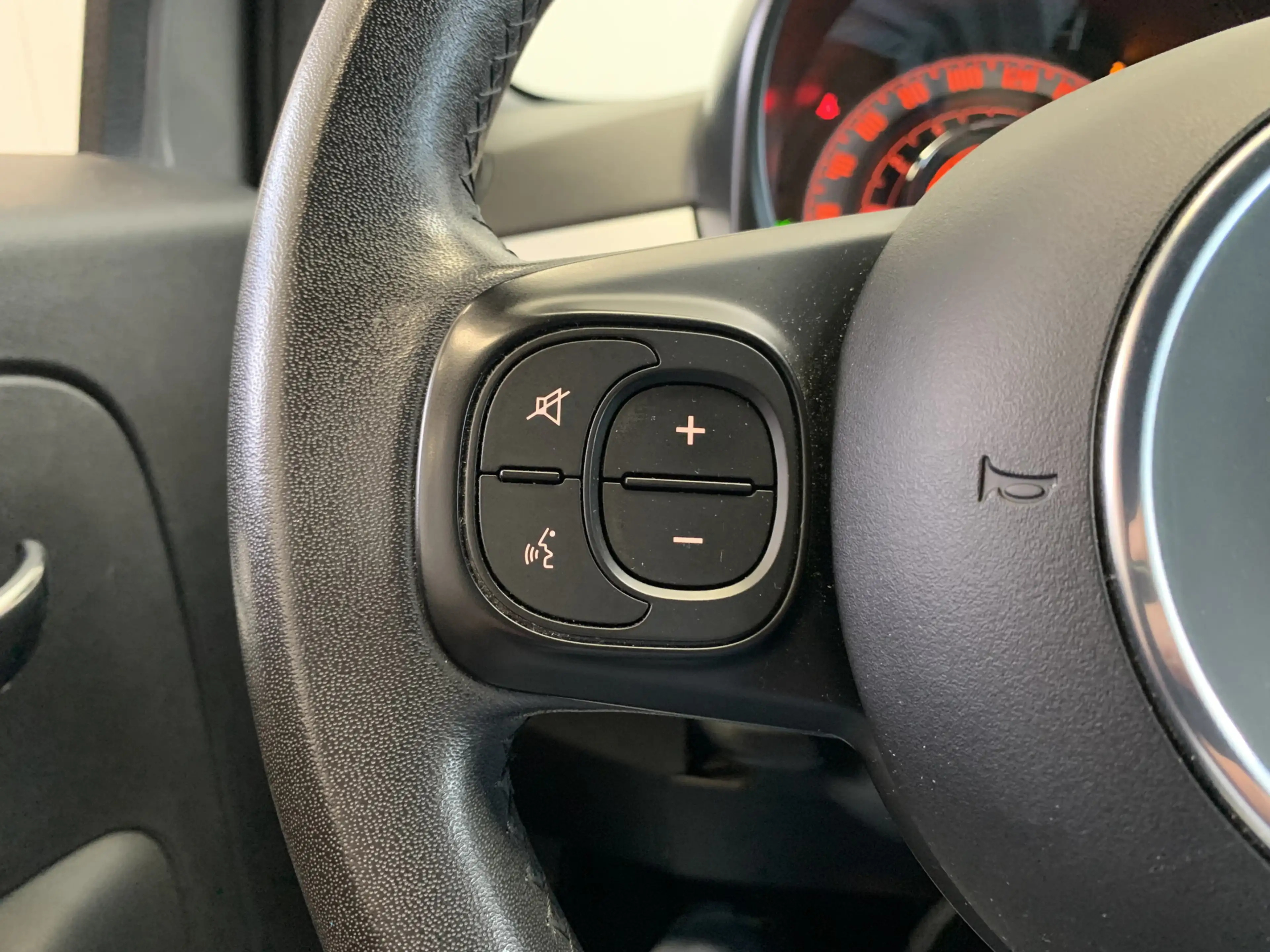 Fiat 500C 1.0 Hybrid Sport Cabriolet AIRCO-LEDER-NAVI by CAR — photo 23