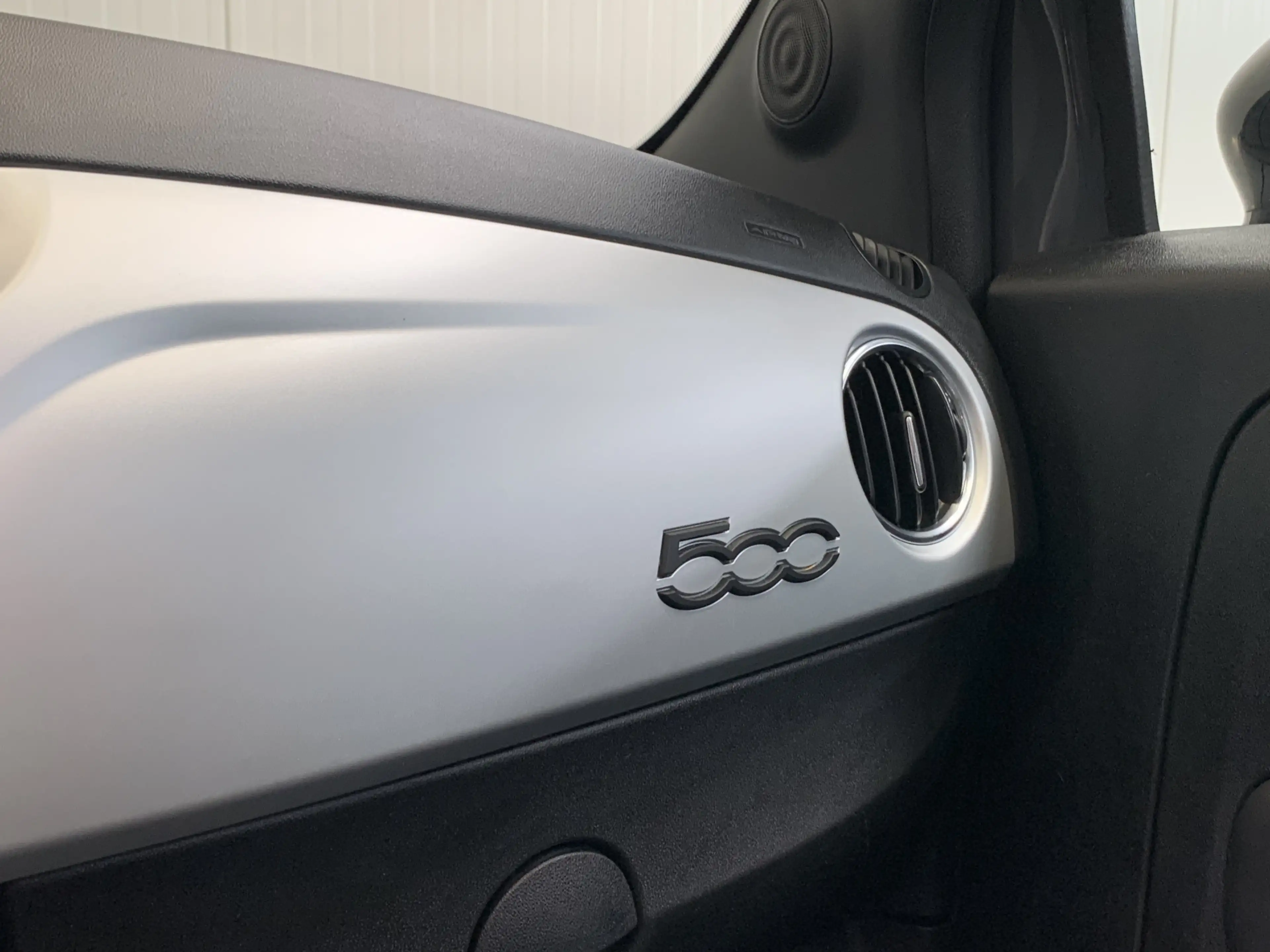 Fiat 500C 1.0 Hybrid Sport Cabriolet AIRCO-LEDER-NAVI by CAR — photo 32
