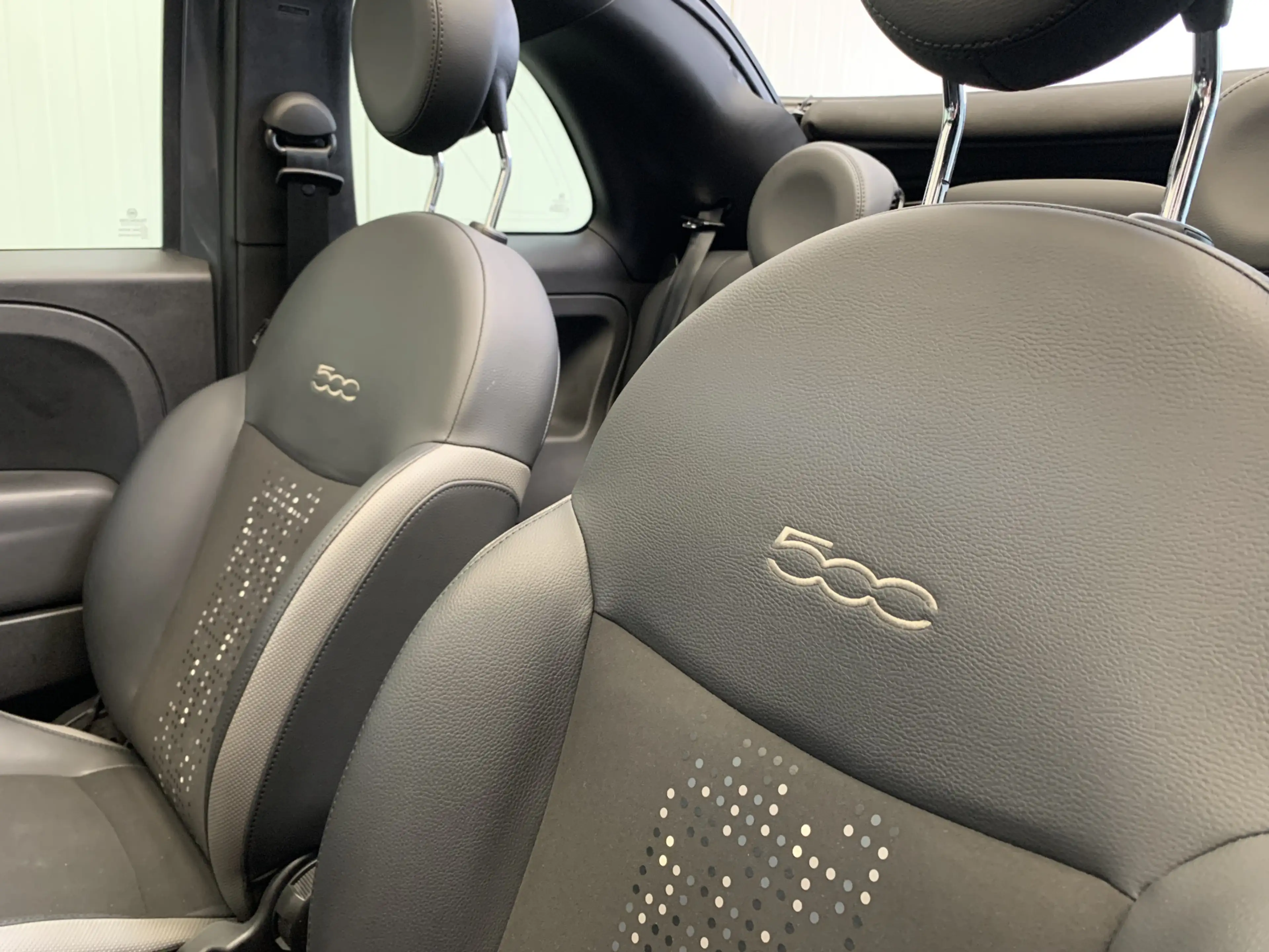Fiat 500C 1.0 Hybrid Sport Cabriolet AIRCO-LEDER-NAVI by CAR — photo 38