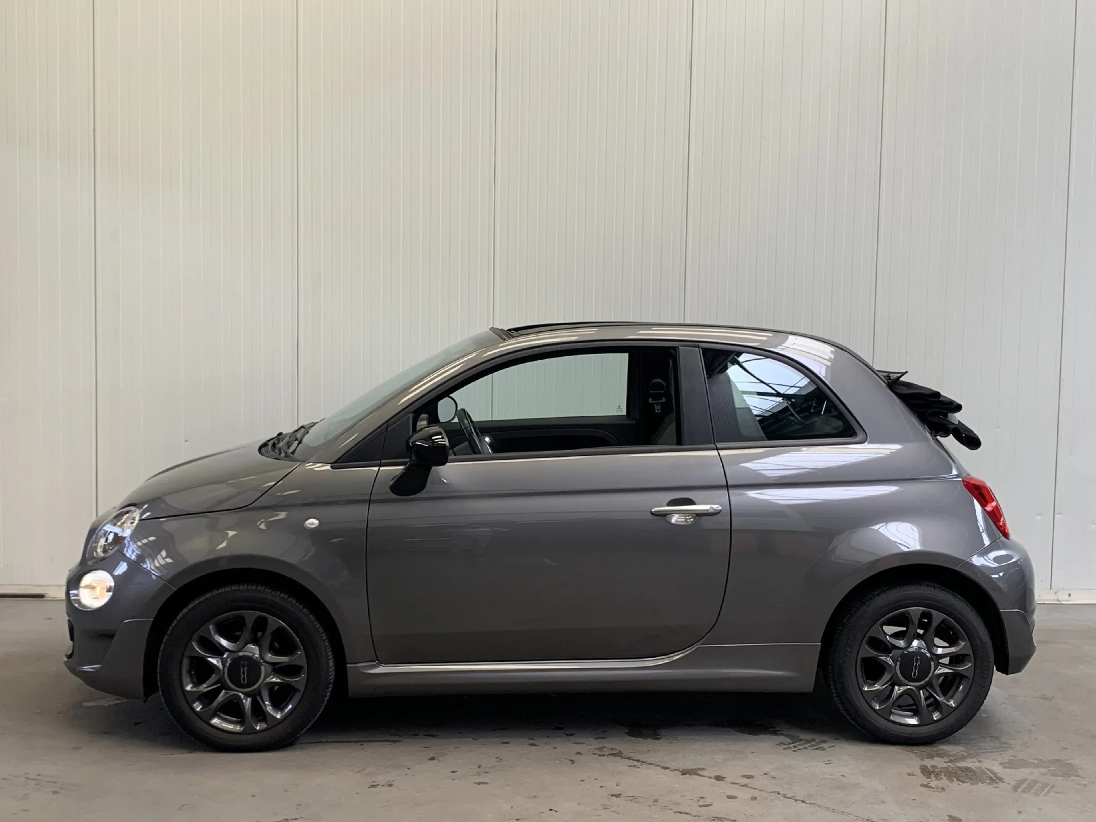 Fiat 500C 1.0 Hybrid Sport Cabriolet AIRCO-LEDER-NAVI by CAR — photo 4