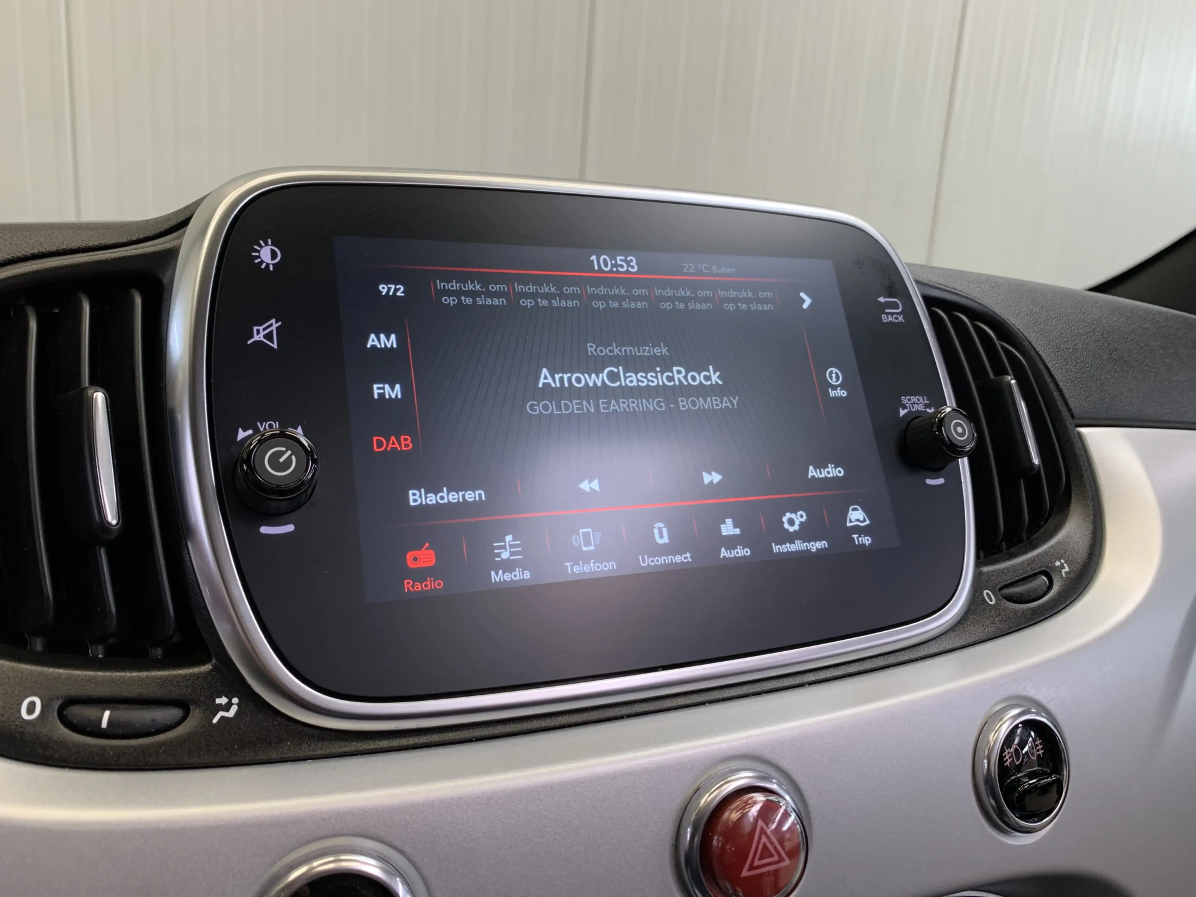 Fiat 500C 1.0 Hybrid Sport Cabriolet AIRCO-LEDER-NAVI by CAR — photo 30