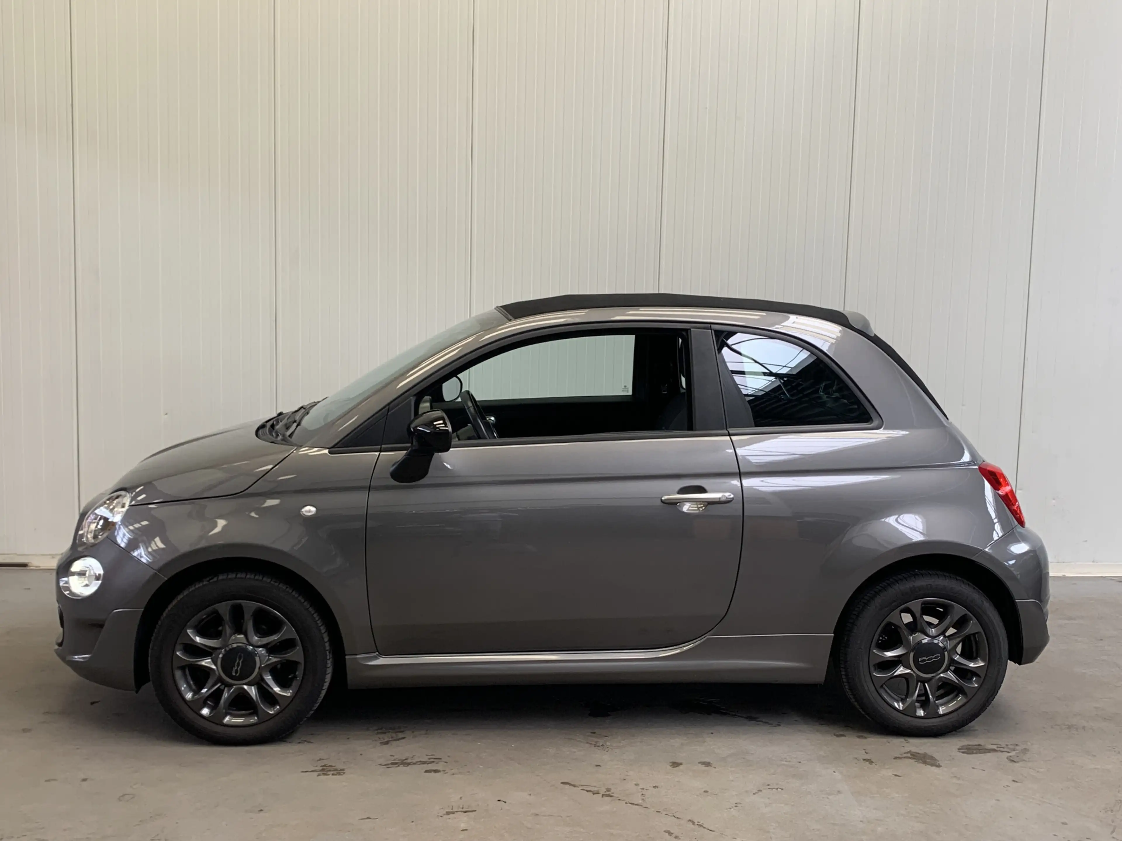 Fiat 500C 1.0 Hybrid Sport Cabriolet AIRCO-LEDER-NAVI by CAR — photo 44