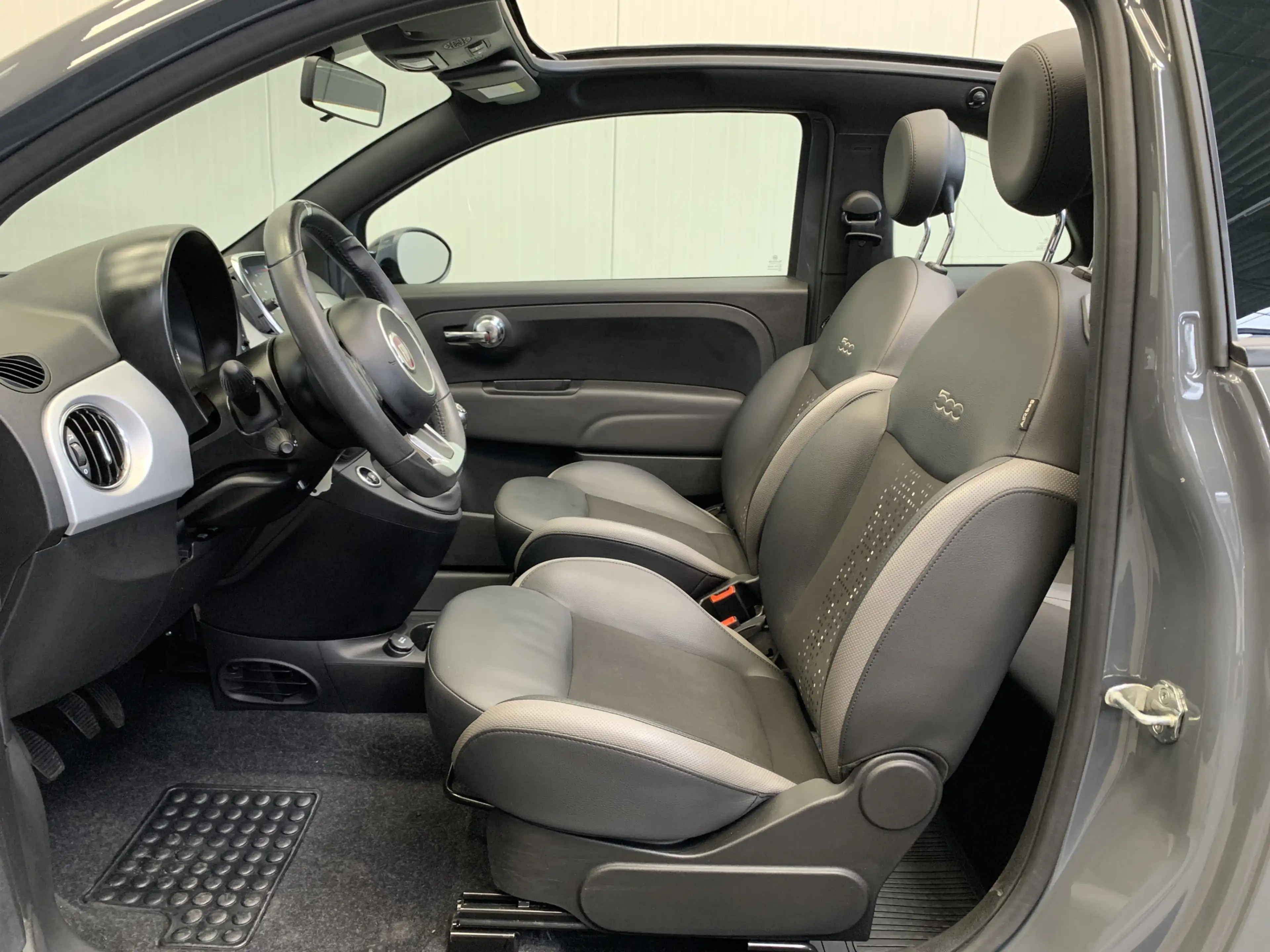Fiat 500C 1.0 Hybrid Sport Cabriolet AIRCO-LEDER-NAVI by CAR — photo 3