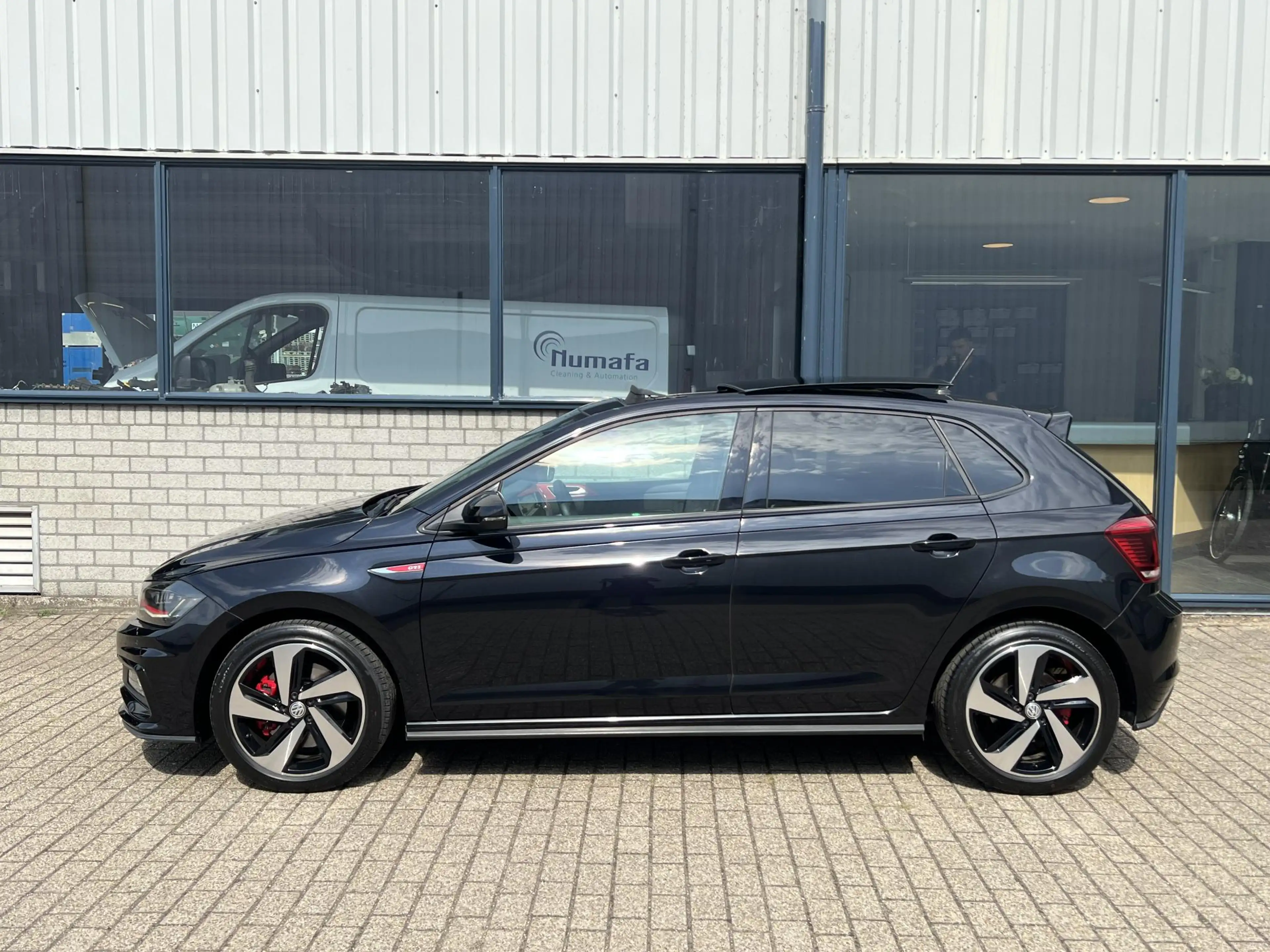 Volkswagen Polo GTI 2.0 TSI DSG / Panoramadak / 17" velgen / Virtual c — photo 4
