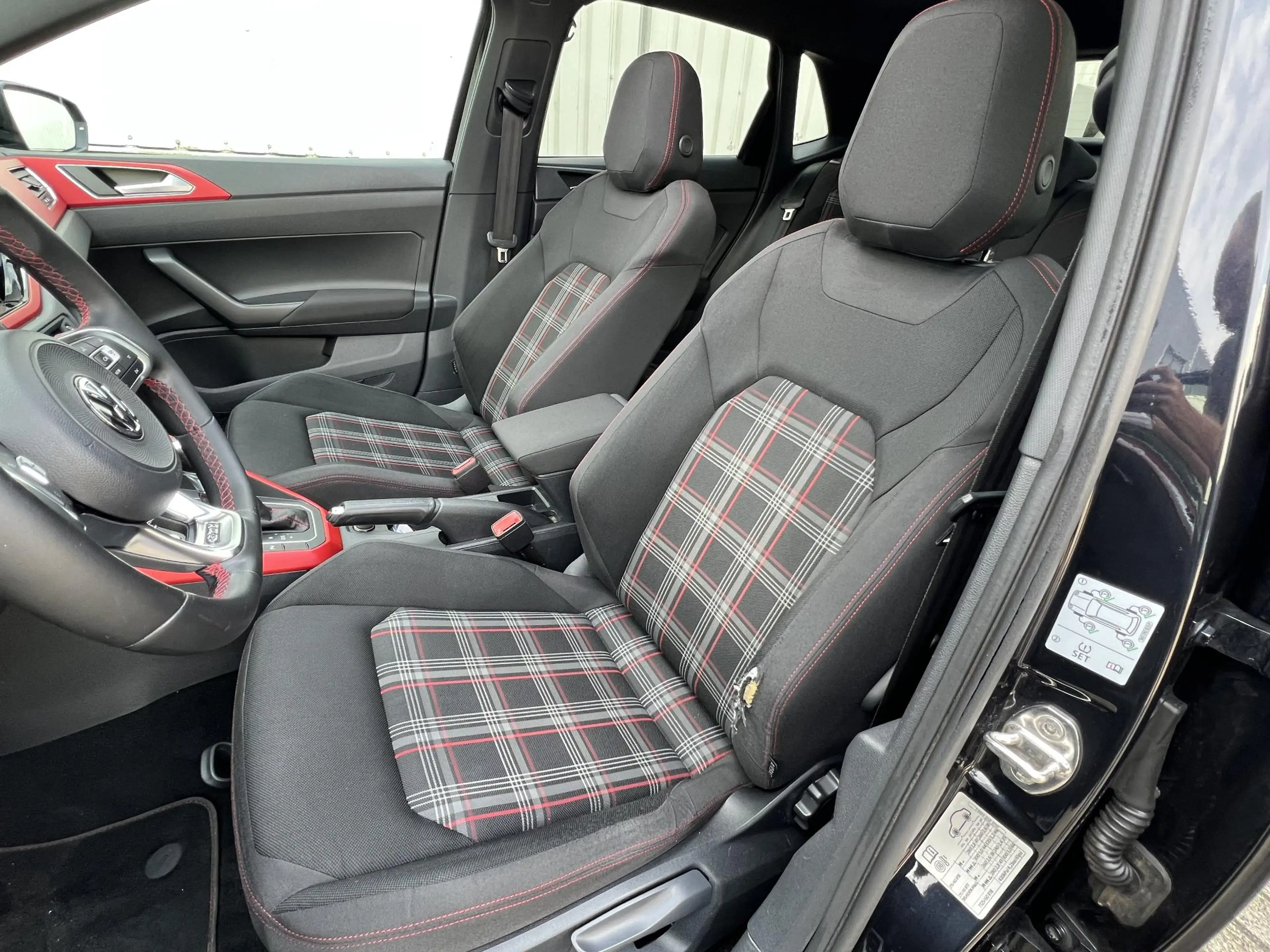 Volkswagen Polo GTI 2.0 TSI DSG / Panoramadak / 17" velgen / Virtual c — photo 17