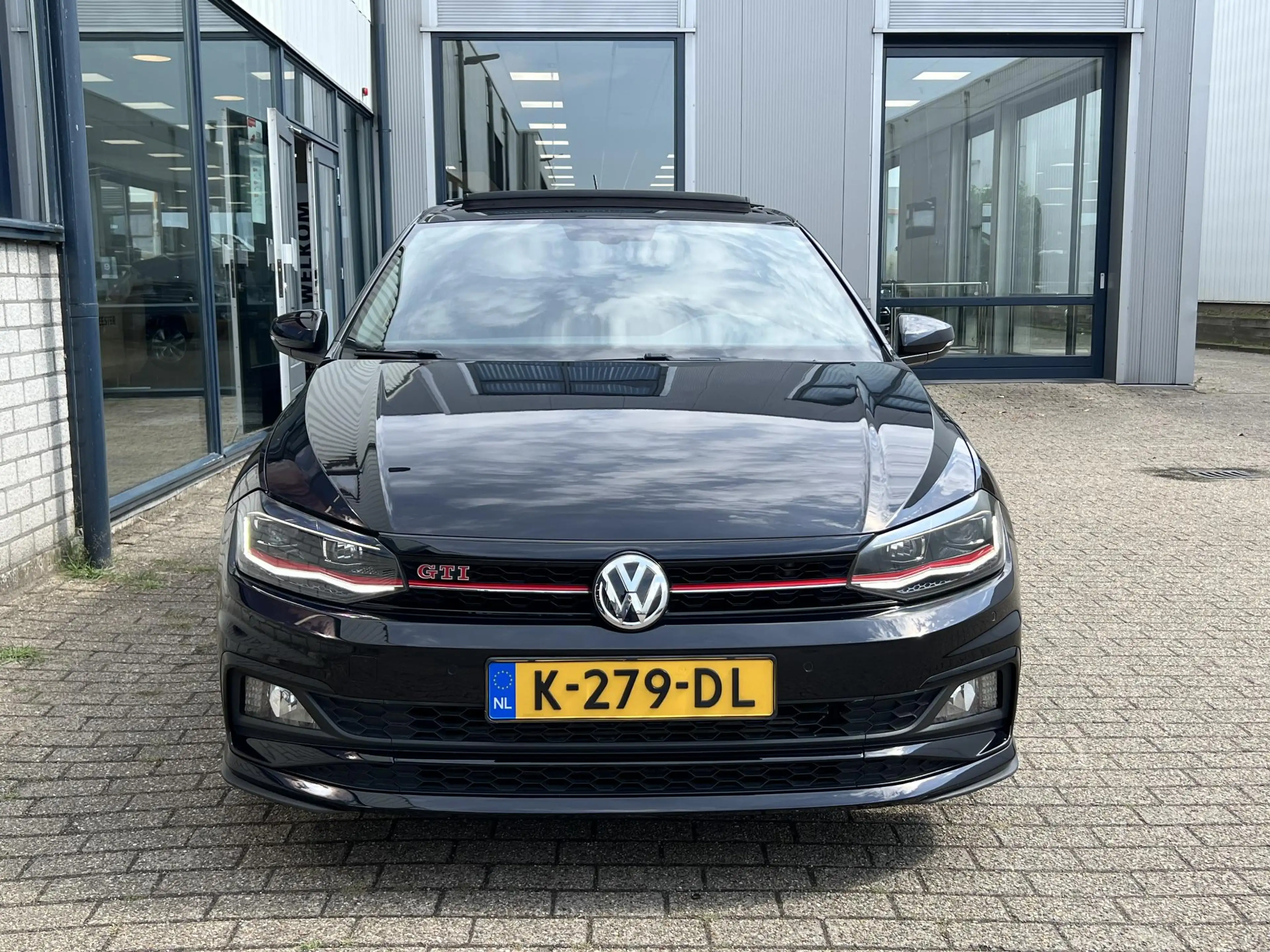 Volkswagen Polo GTI 2.0 TSI DSG / Panoramadak / 17" velgen / Virtual c — photo 2