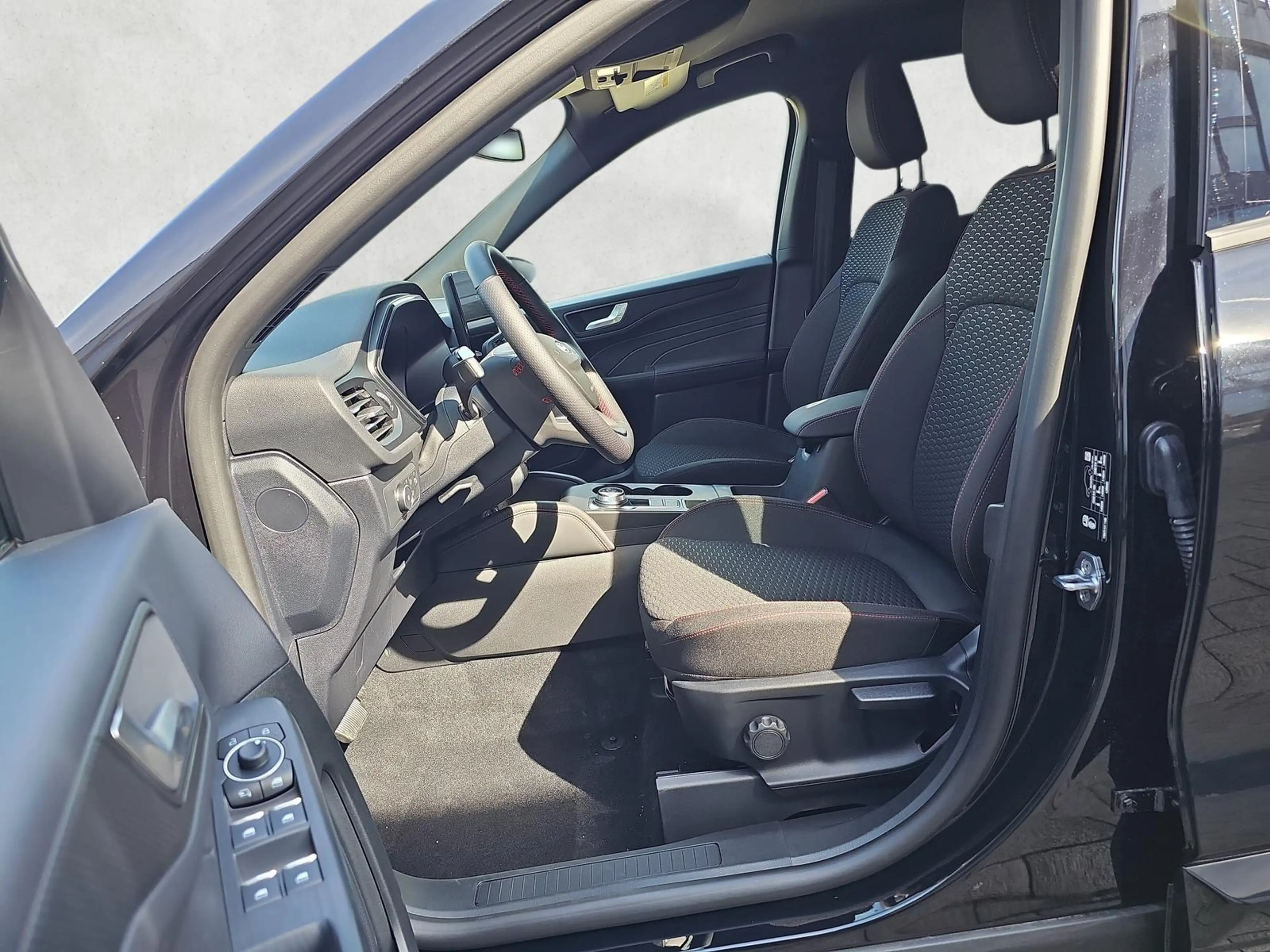Ford Kuga ST-Line 1.5 EB Autom. ST Line 5J.Gar AHK schwen... — photo 9