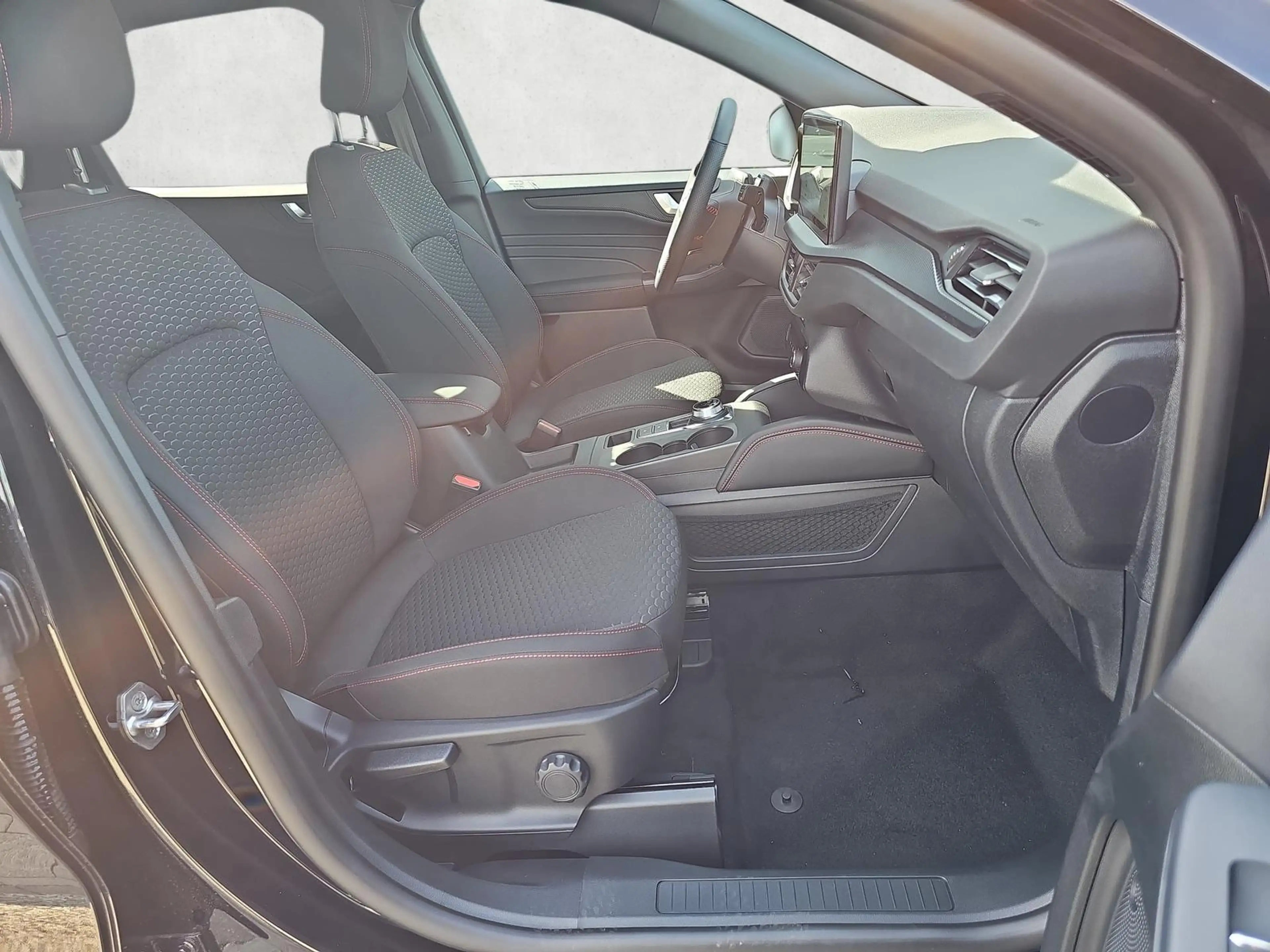 Ford Kuga ST-Line 1.5 EB Autom. ST Line 5J.Gar AHK schwen... — photo 10