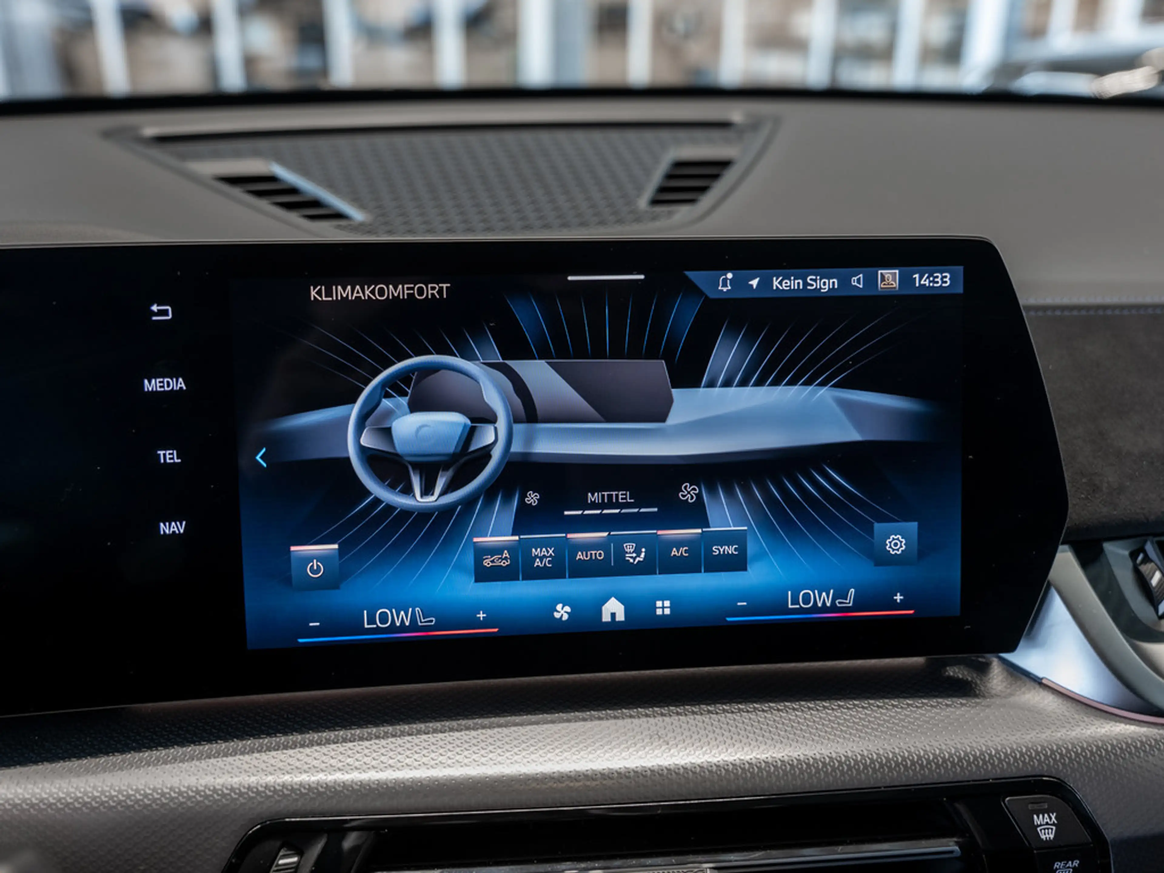 BMW X1 sDrive 18i M-Sport PANO LED NAVI KAMERA — photo 14