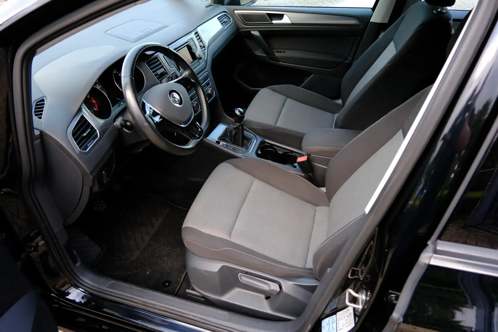 Volkswagen Golf Sportsvan 1.0 TSI Trendline Airco|LMV Zwart - 2