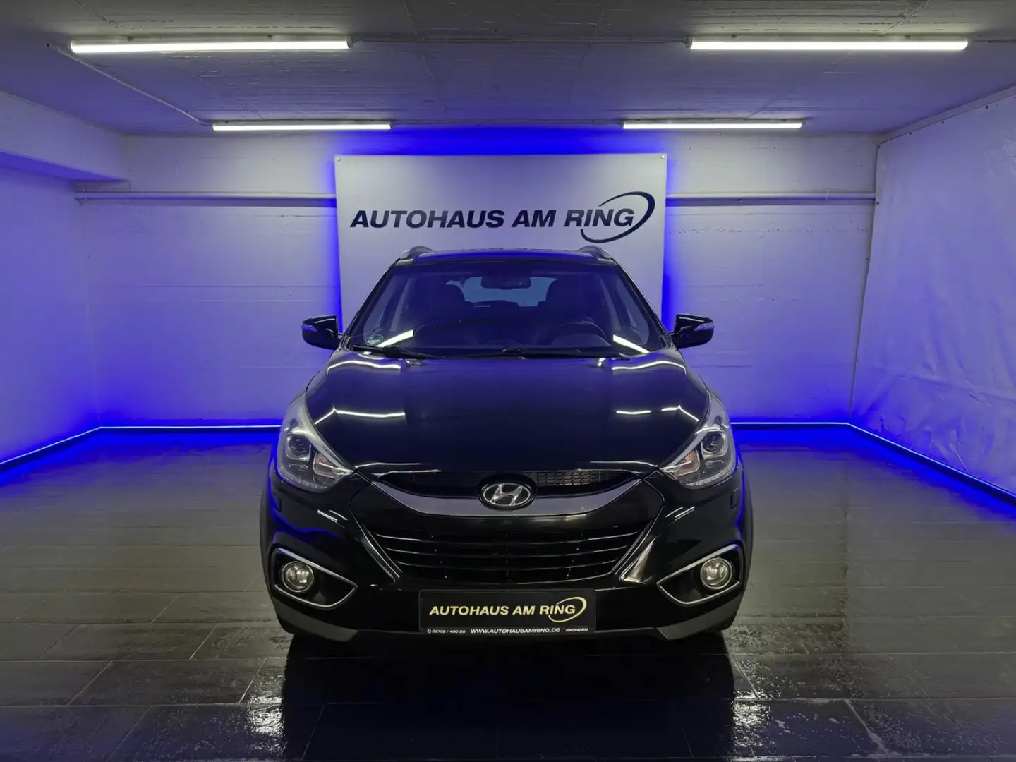 Hyundai iX35 PANO NAV LEDER XEN AHK TEMPO CAM 2-ZONE SZH Schwarz - 1