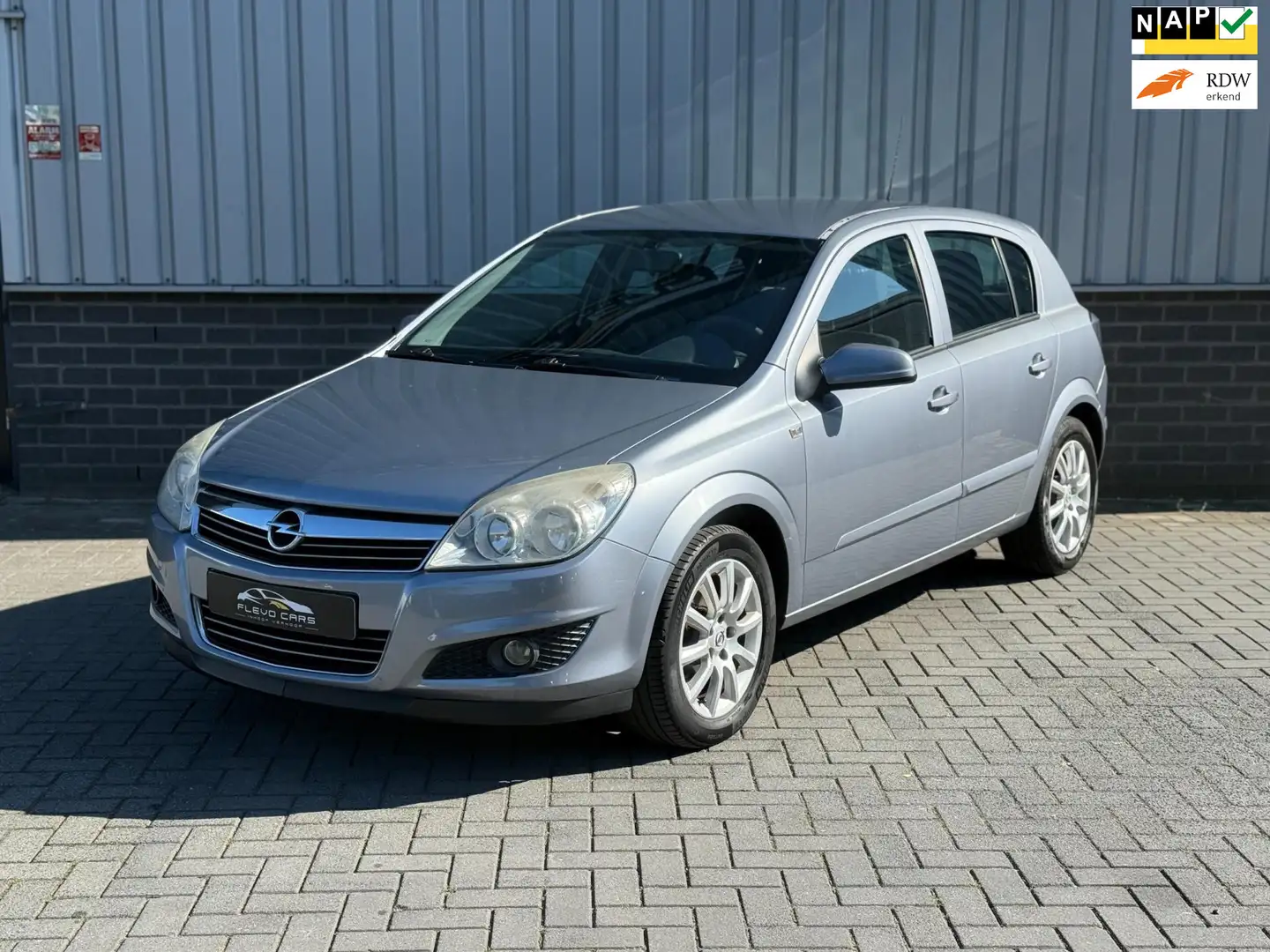 Opel Astra 1.6 Temptation | Airco | Trekhaak Gris - 1