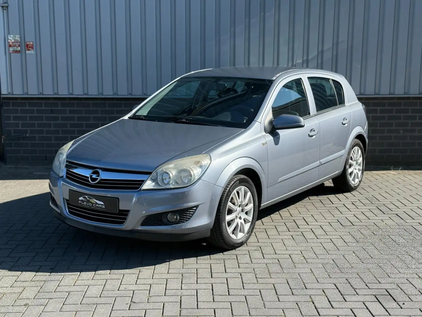 Opel Astra 1.6 Temptation | Airco | Trekhaak Gris - 1