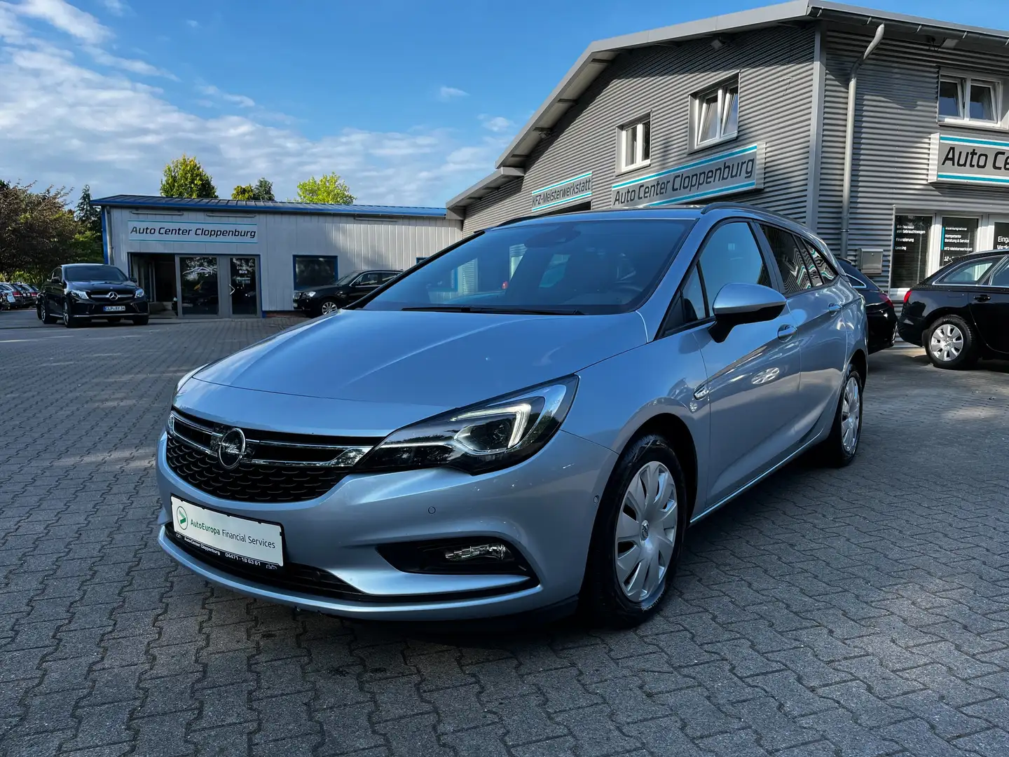 Opel Astra 1,6 CDTI Sports Tourer "Business" Bleu - 1