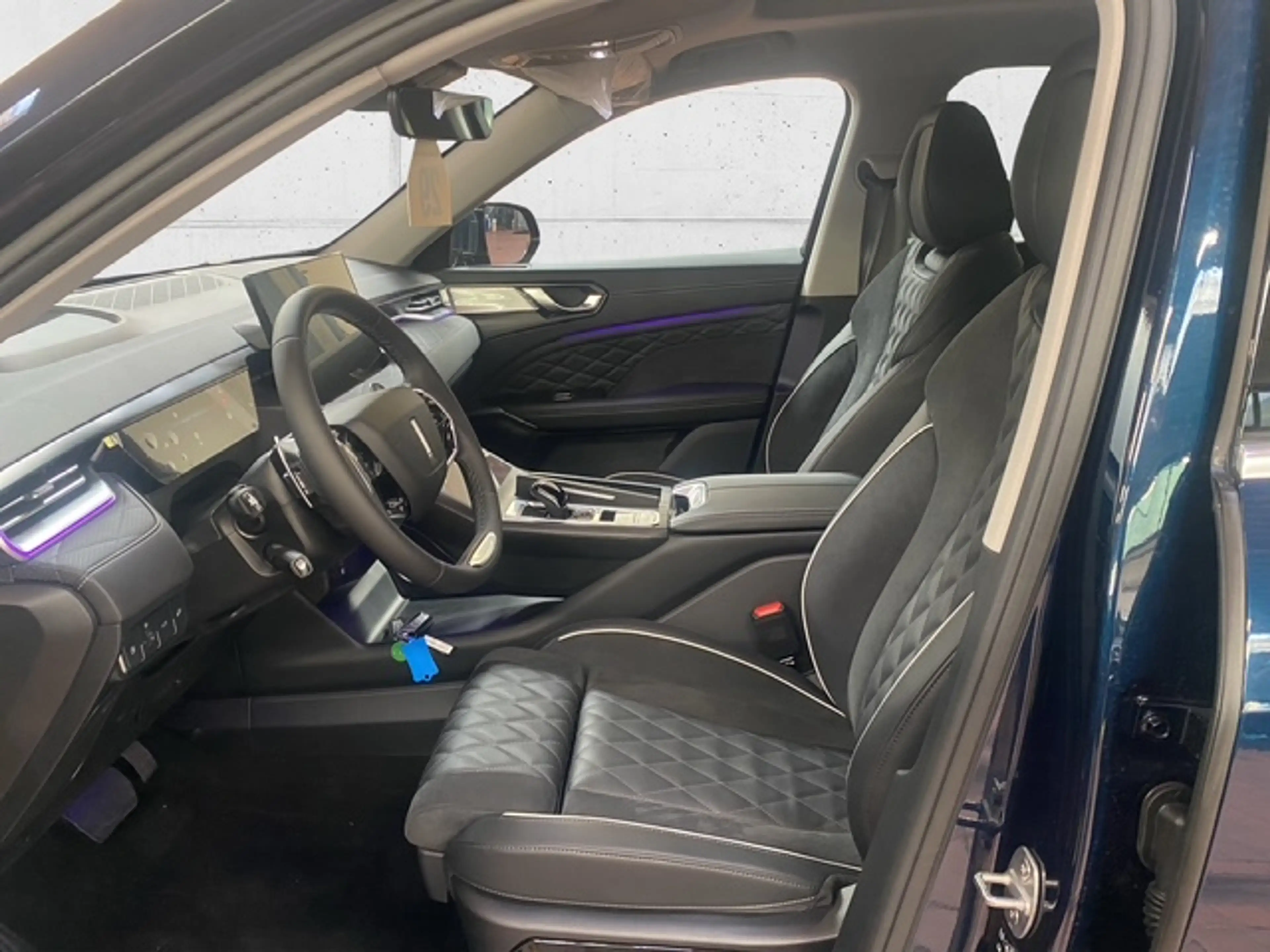GWM Wey03 Luxury 4WD Sitzkomfort-Paket, Glasschiebedac — photo 9