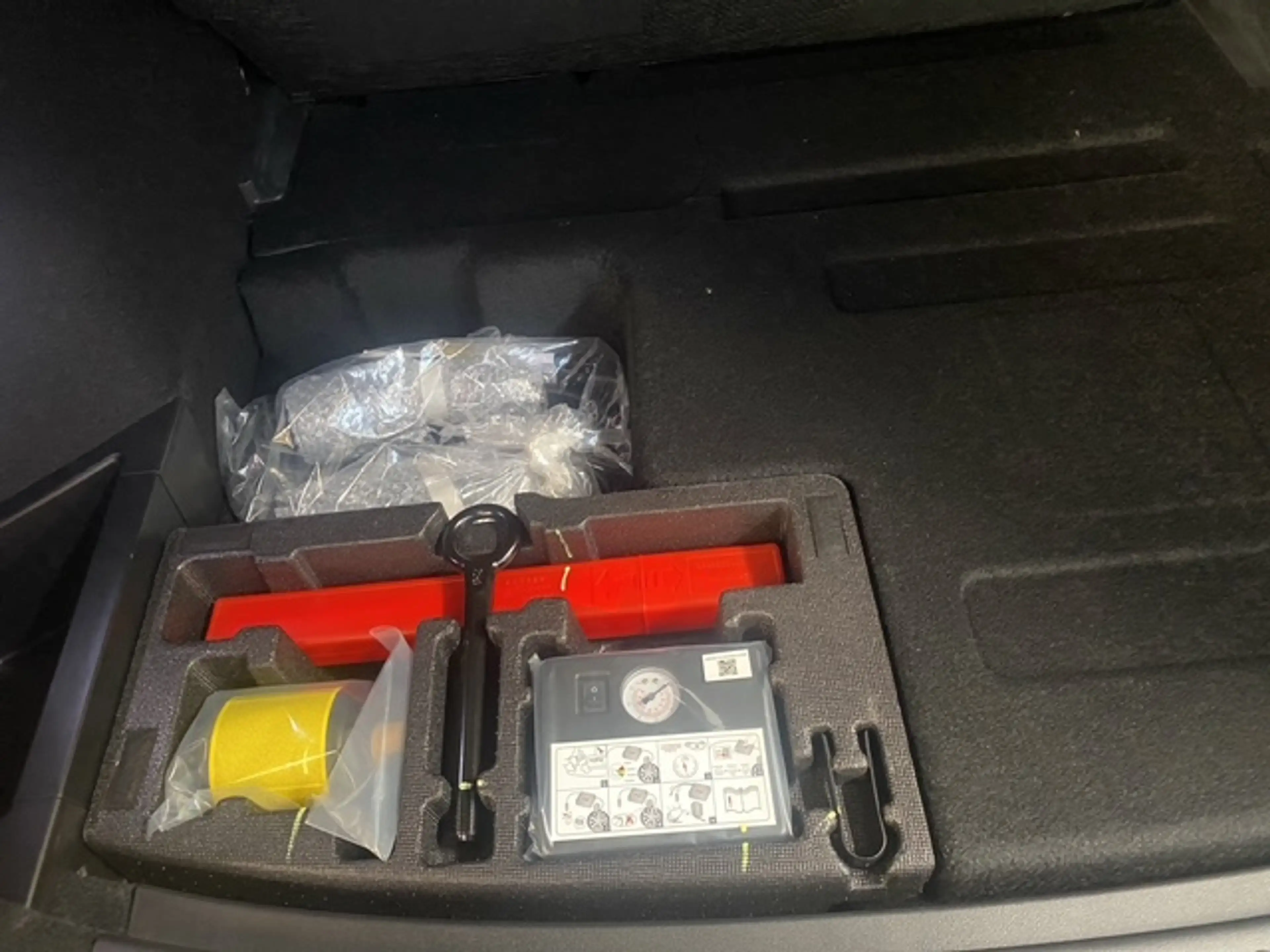 GWM Wey03 Luxury 4WD Sitzkomfort-Paket, Glasschiebedac — photo 15