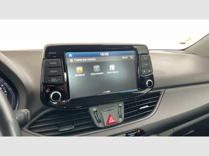 Hyundai i30 FASTBACK 1.0 T-GDI Tecno 2018, foto 18