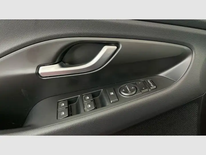 Hyundai i30 FASTBACK 1.0 T-GDI Tecno 2018, foto 34