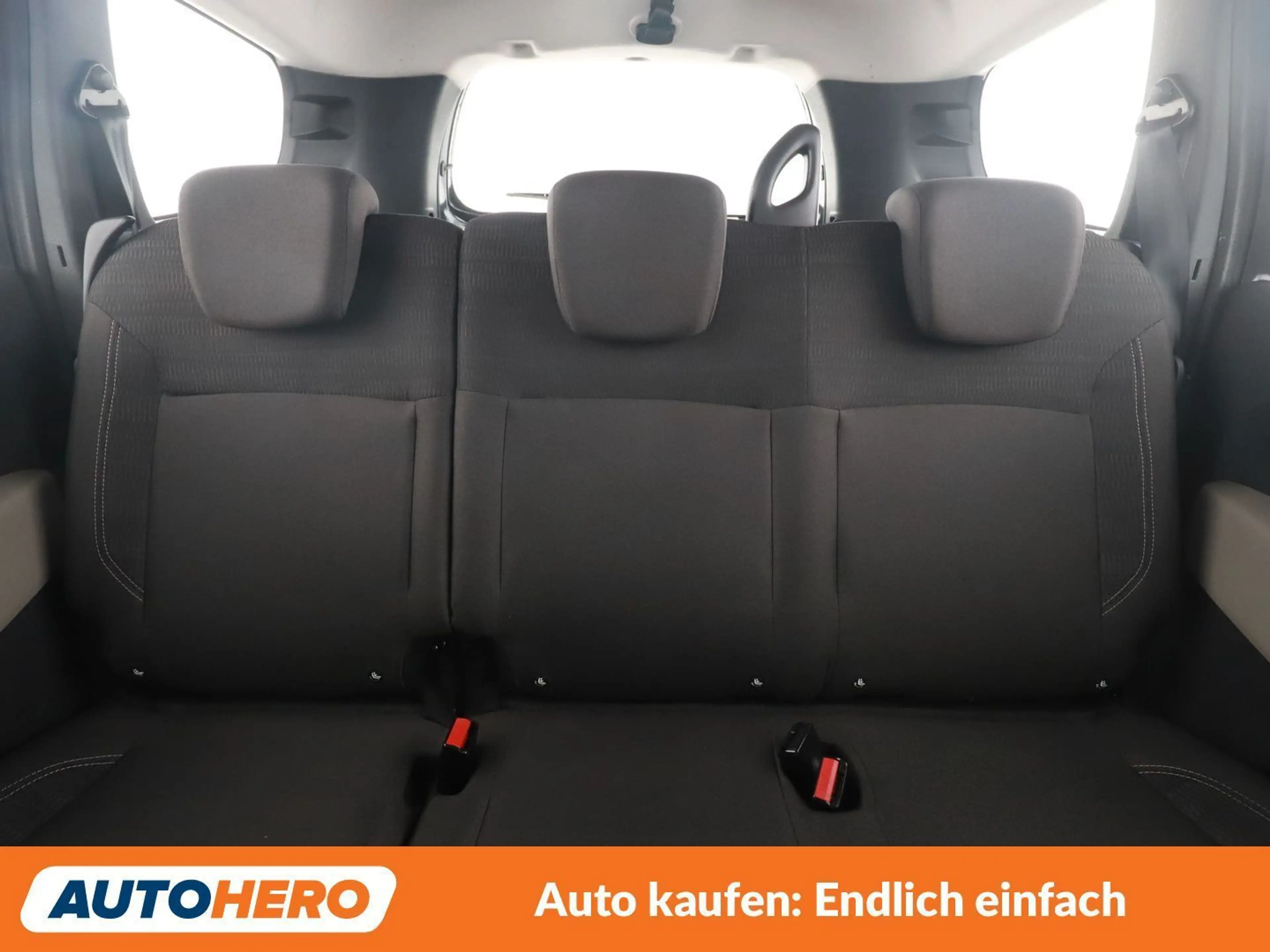 Dacia Lodgy 1.2 TCe Laureate — photo 15