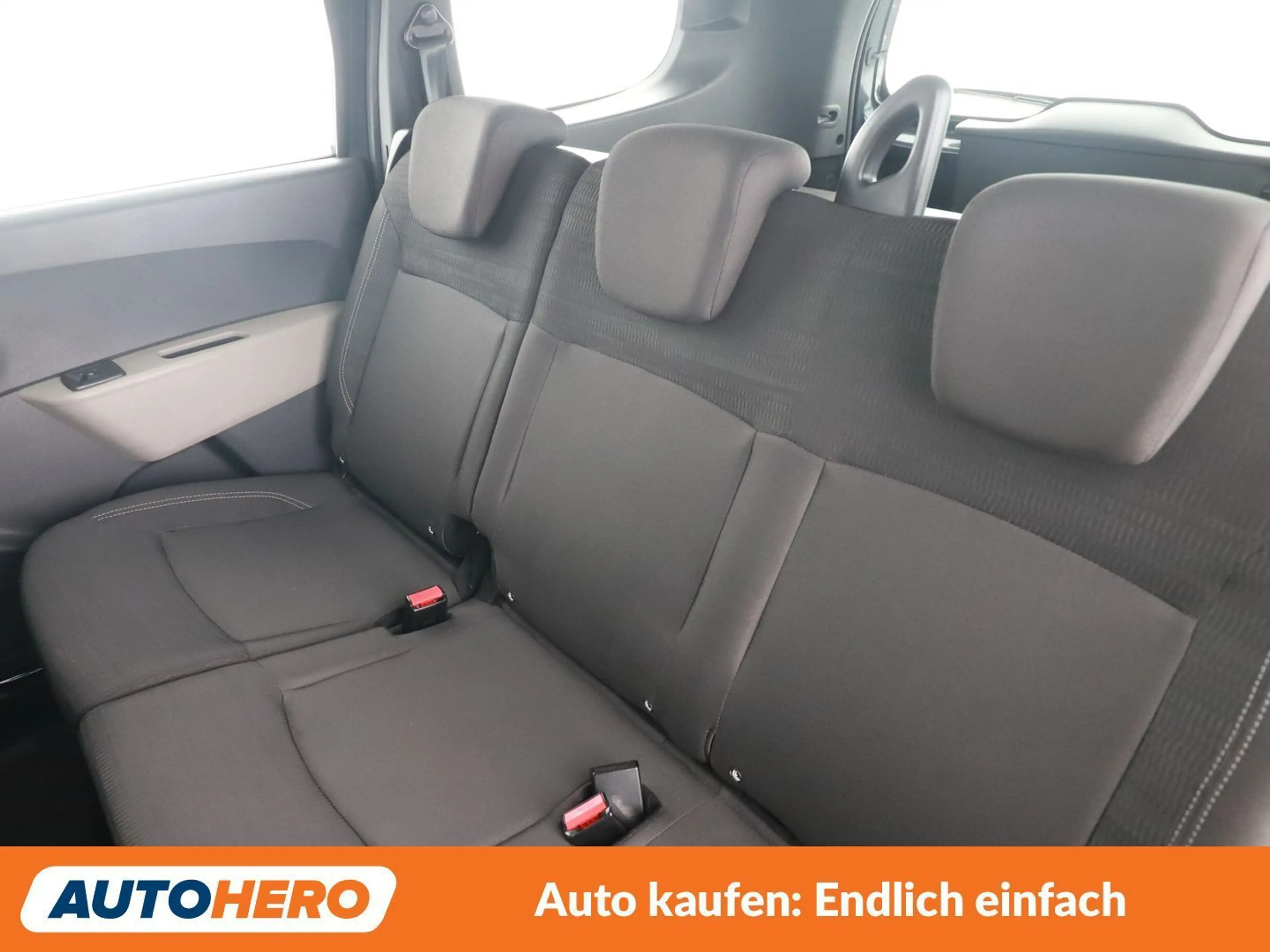 Dacia Lodgy 1.2 TCe Laureate — photo 14