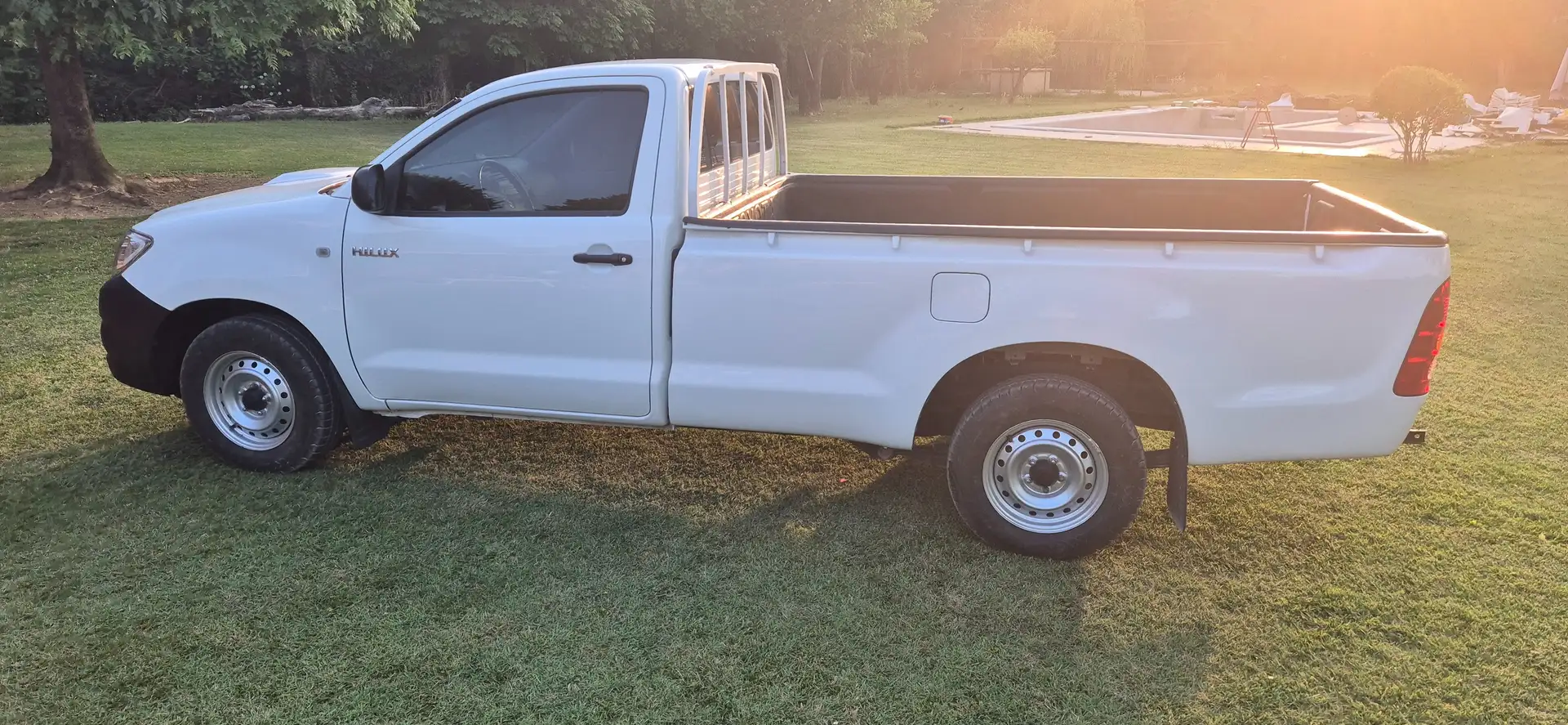 Toyota Hilux Hilux 2.5 extra cab DLX 120cv Blanco - 2