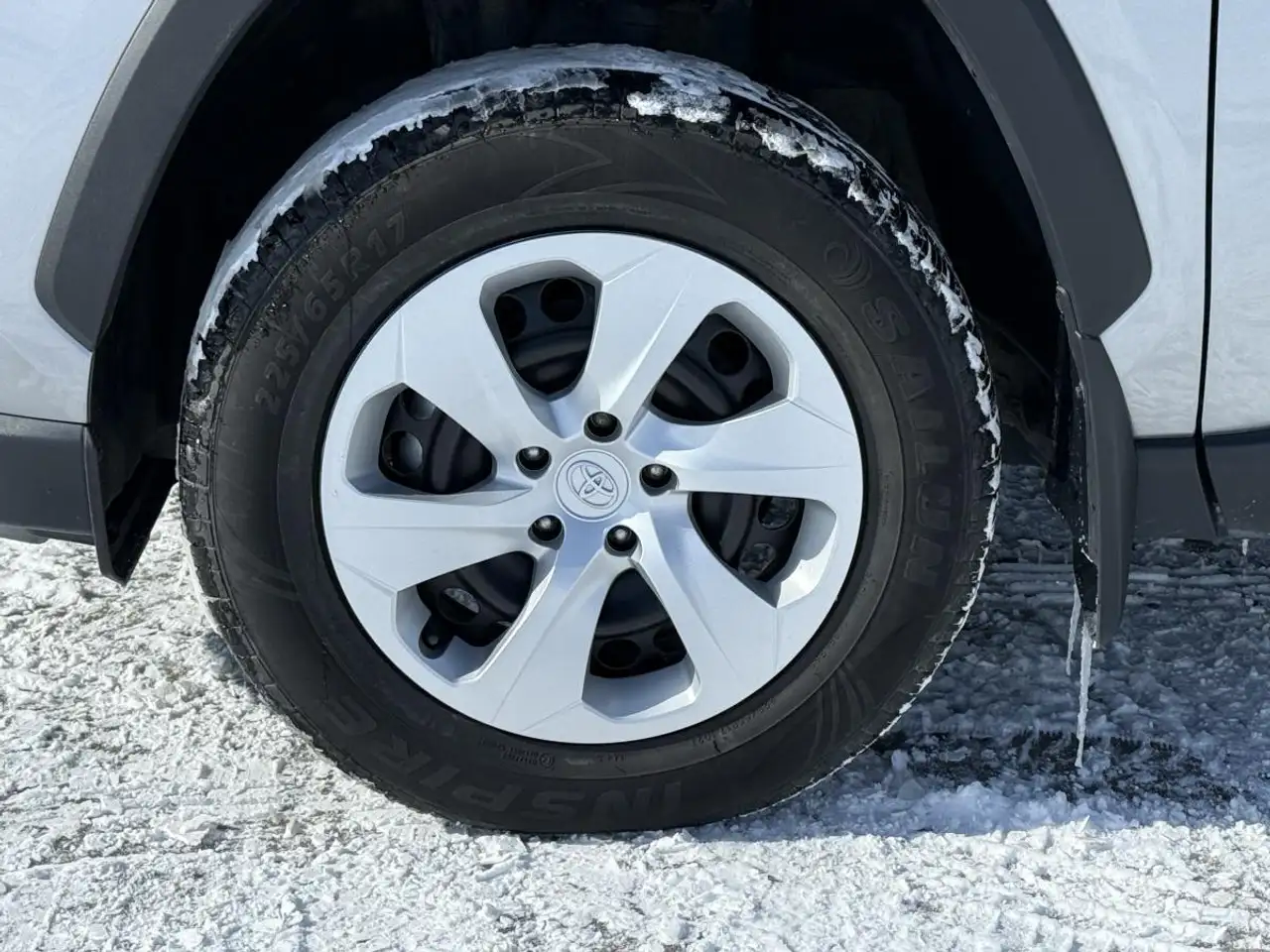 Toyota RAV 4 снимка Toyota RAV 4