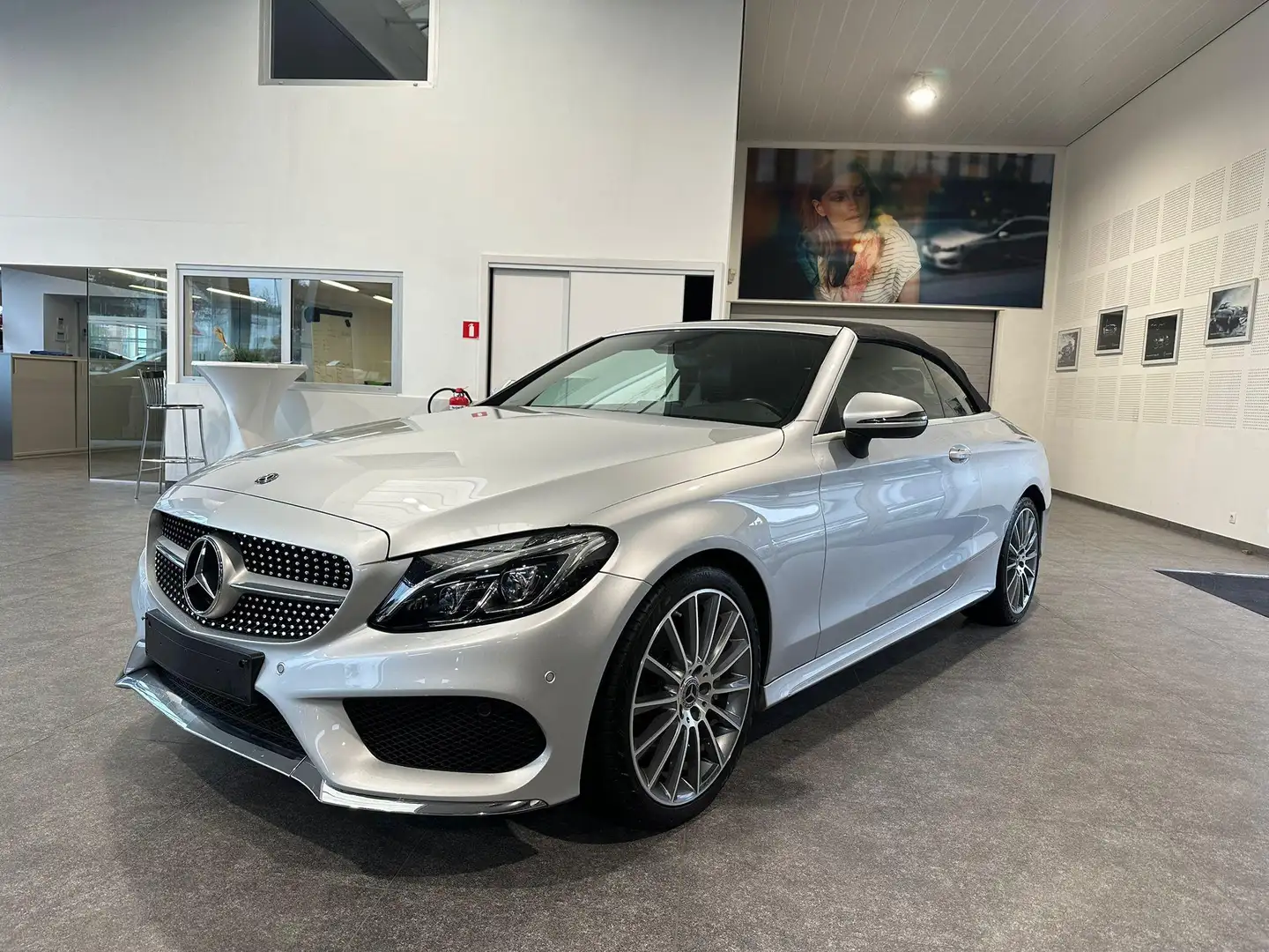 Mercedes-Benz C 180 Cabrio C Auto Grau - 2