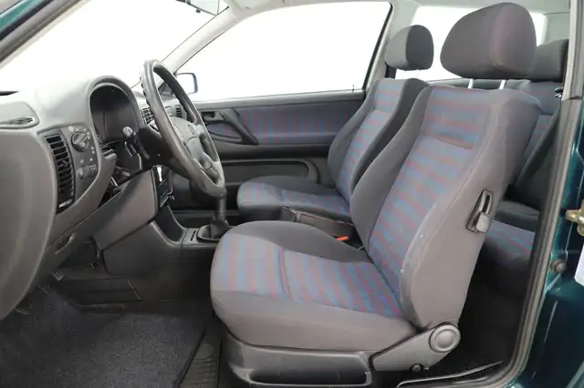 Volkswagen Polo view 9