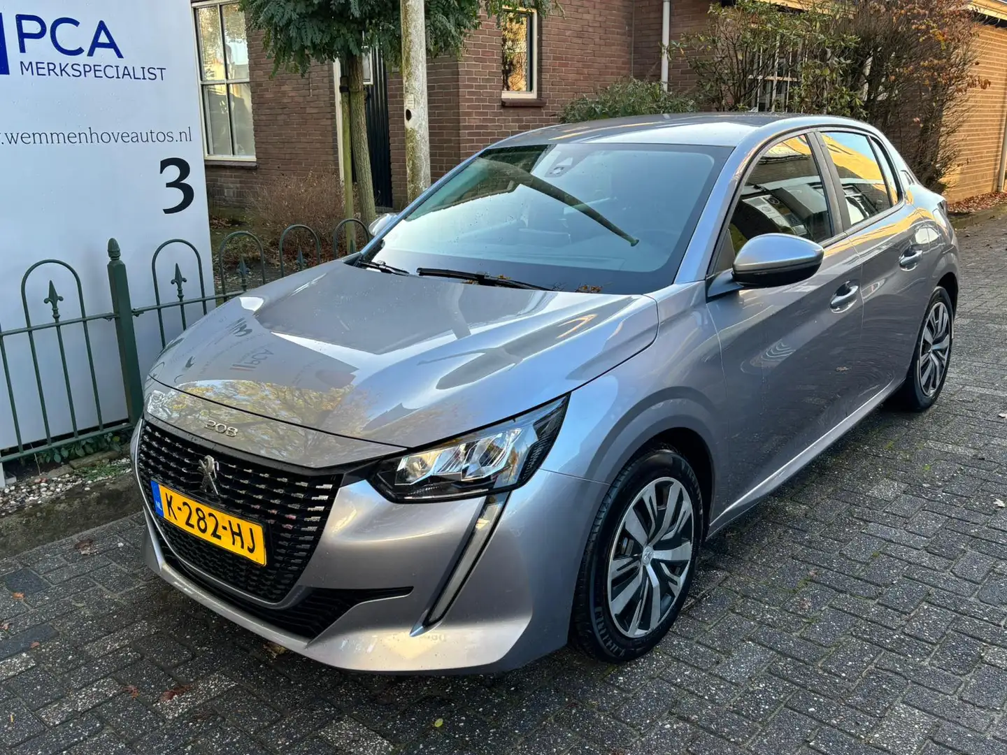 Peugeot 208 1.2 PureTech Active Nw model/Airco/Navigatie/5-Drs Grau - 2