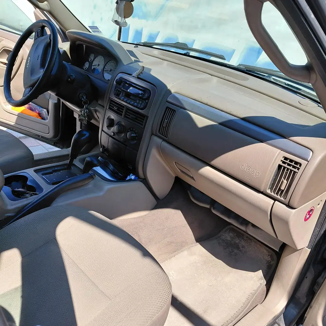 Jeep Grand Cherokee Grand Cherokee Overland 2,7 CRD Aut. Overland Schwarz - 2