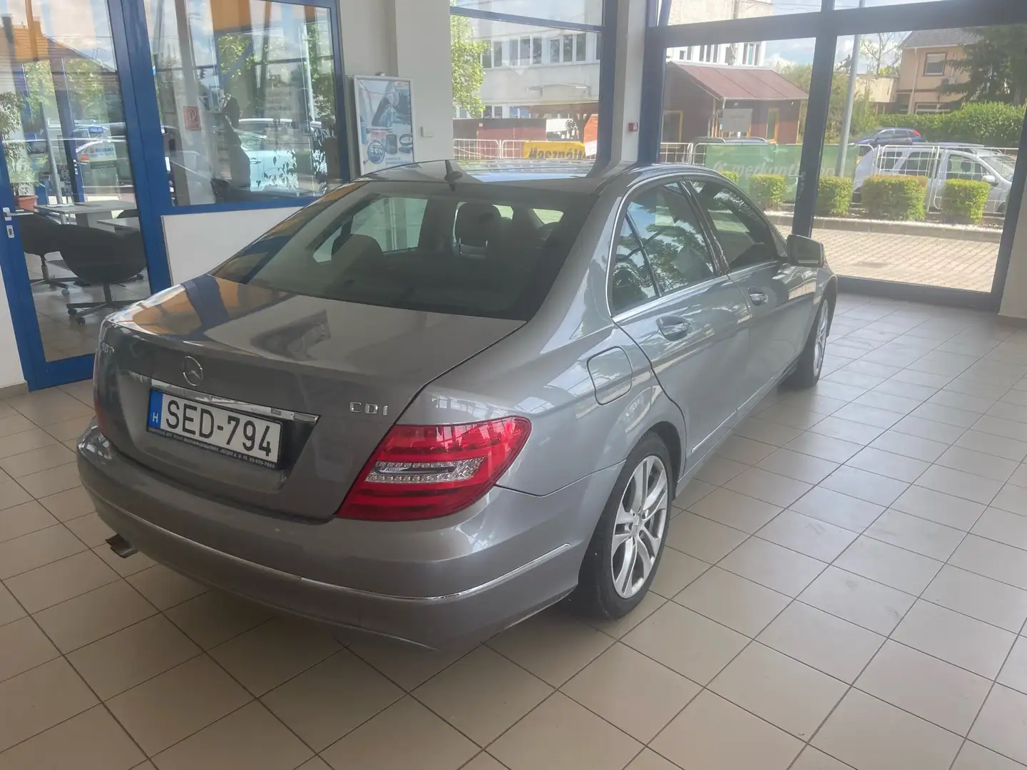 Mercedes-Benz C 180 CDI DPF (BlueEFFICIENCY) 7G-TRONIC Avantgarde - 2